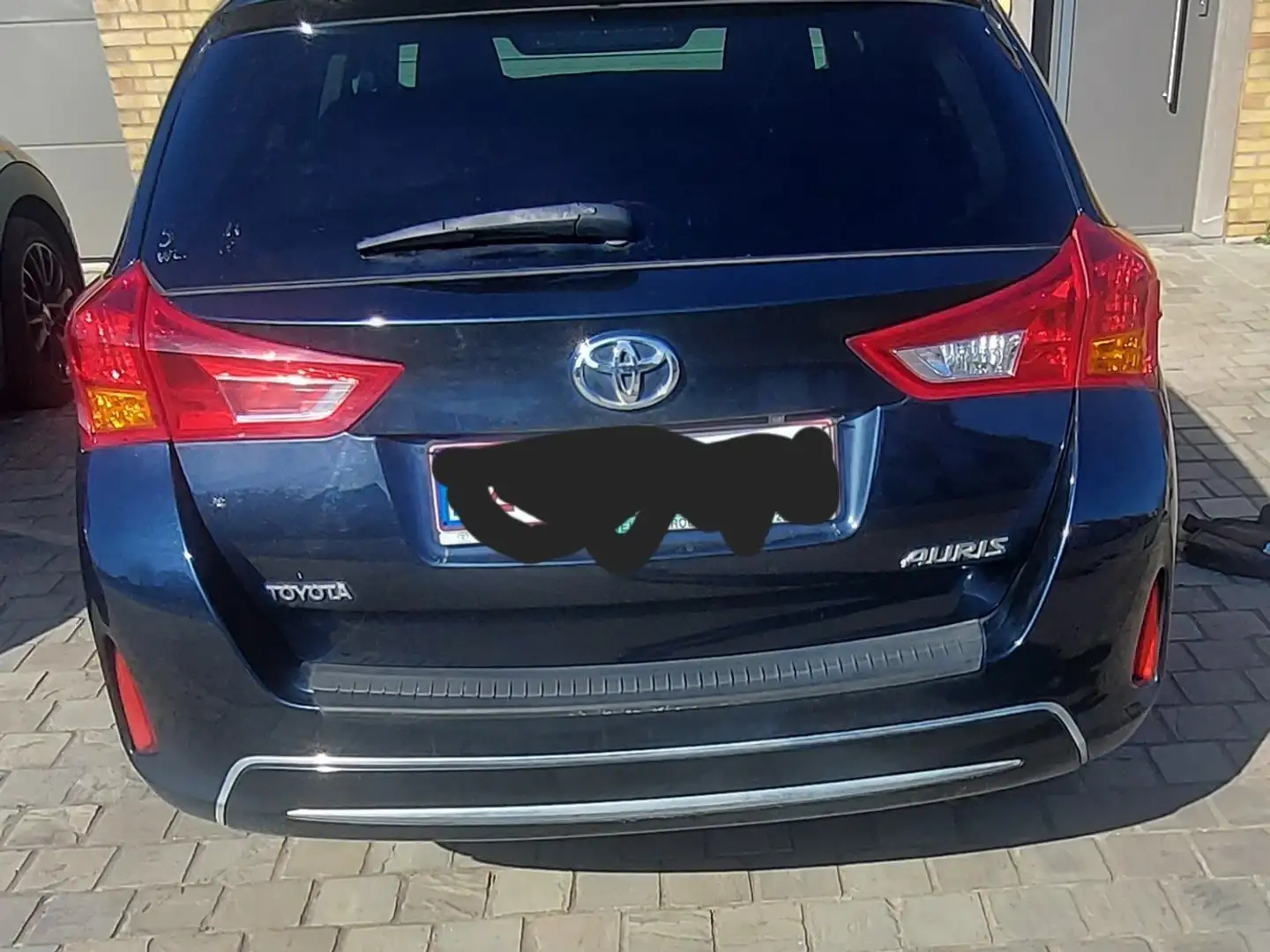 Toyota Auris 1.4 D-4D Touring Sports Comfort - 2