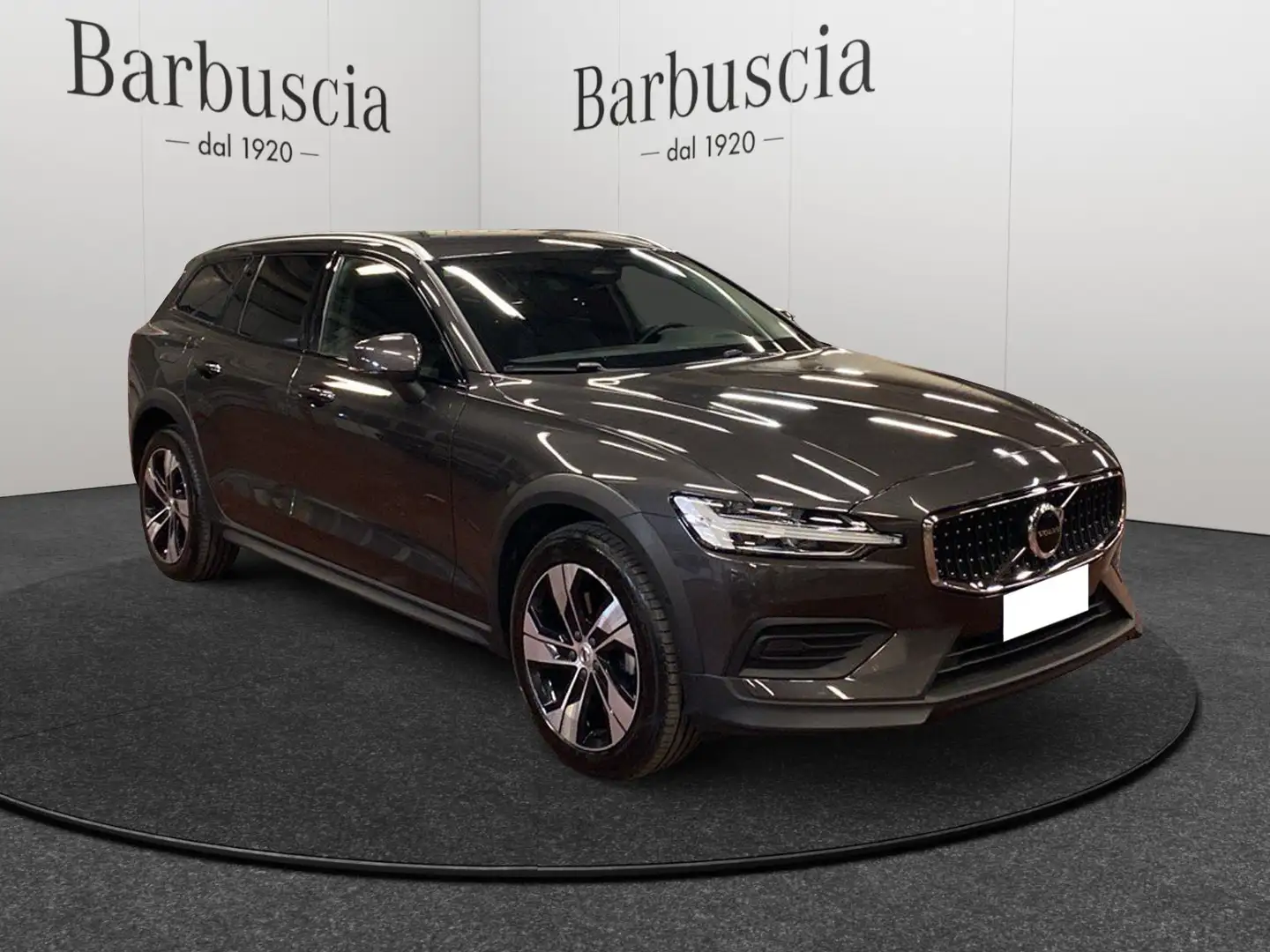 Volvo V60 Cross Country V60 II - 2.0 b4 Plus awd auto Серый - 2