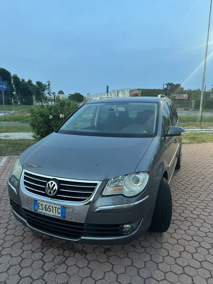 Volkswagen Touran 2.0 tdi Trendline - 1