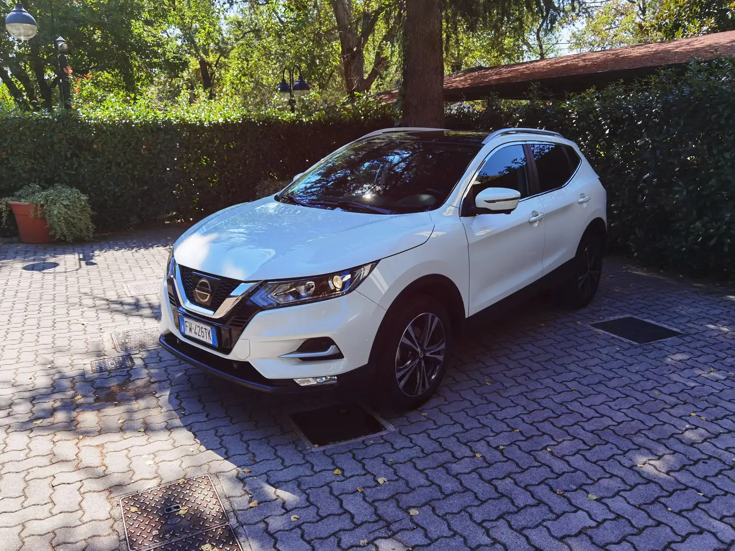 Nissan Qashqai 1.5 dci N-Connecta 110cv Bianco - 1
