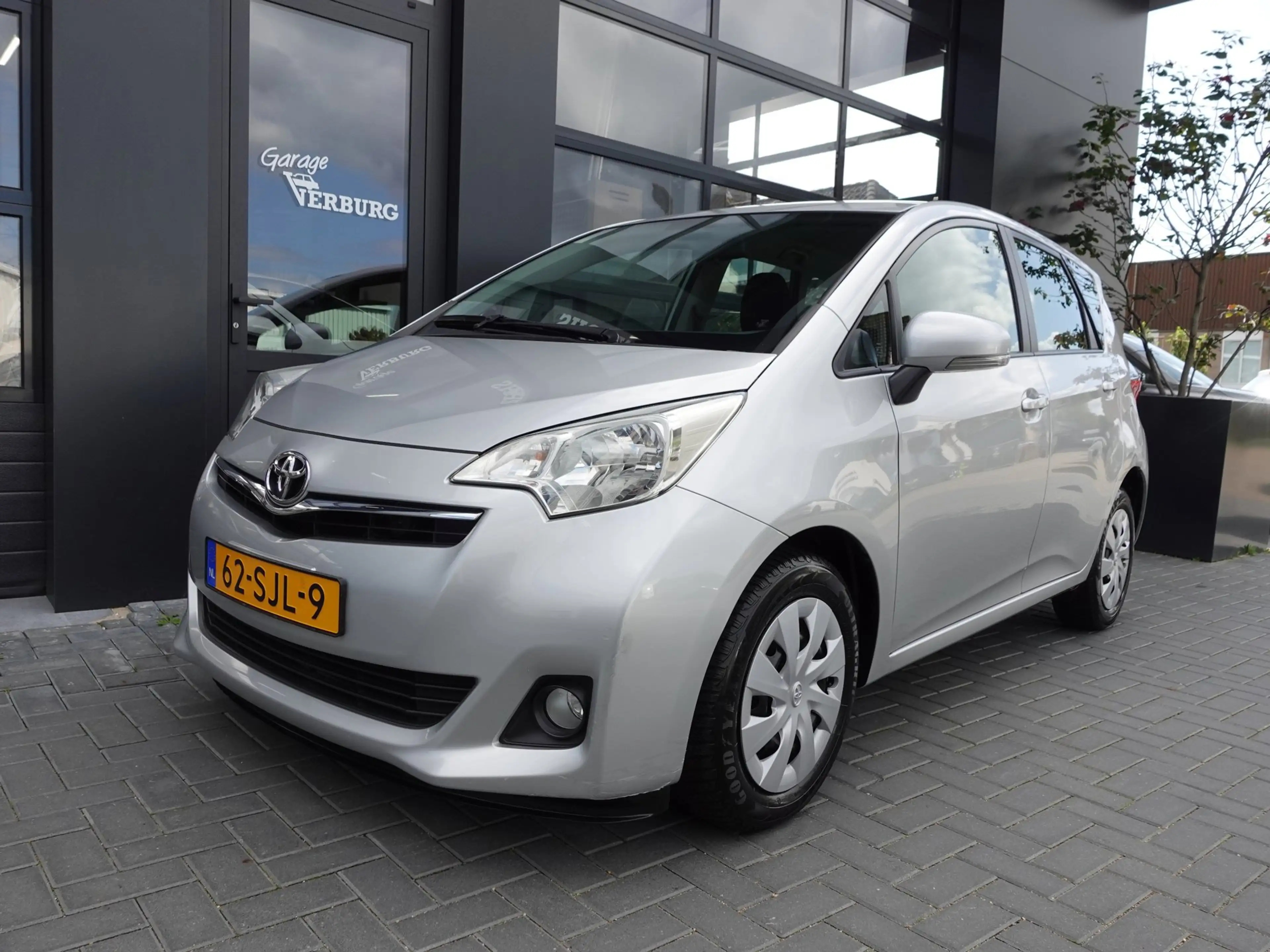 Toyota Verso-S 1.3 VVT-i Aspiration Automaat / 77.645 Km — photo 8