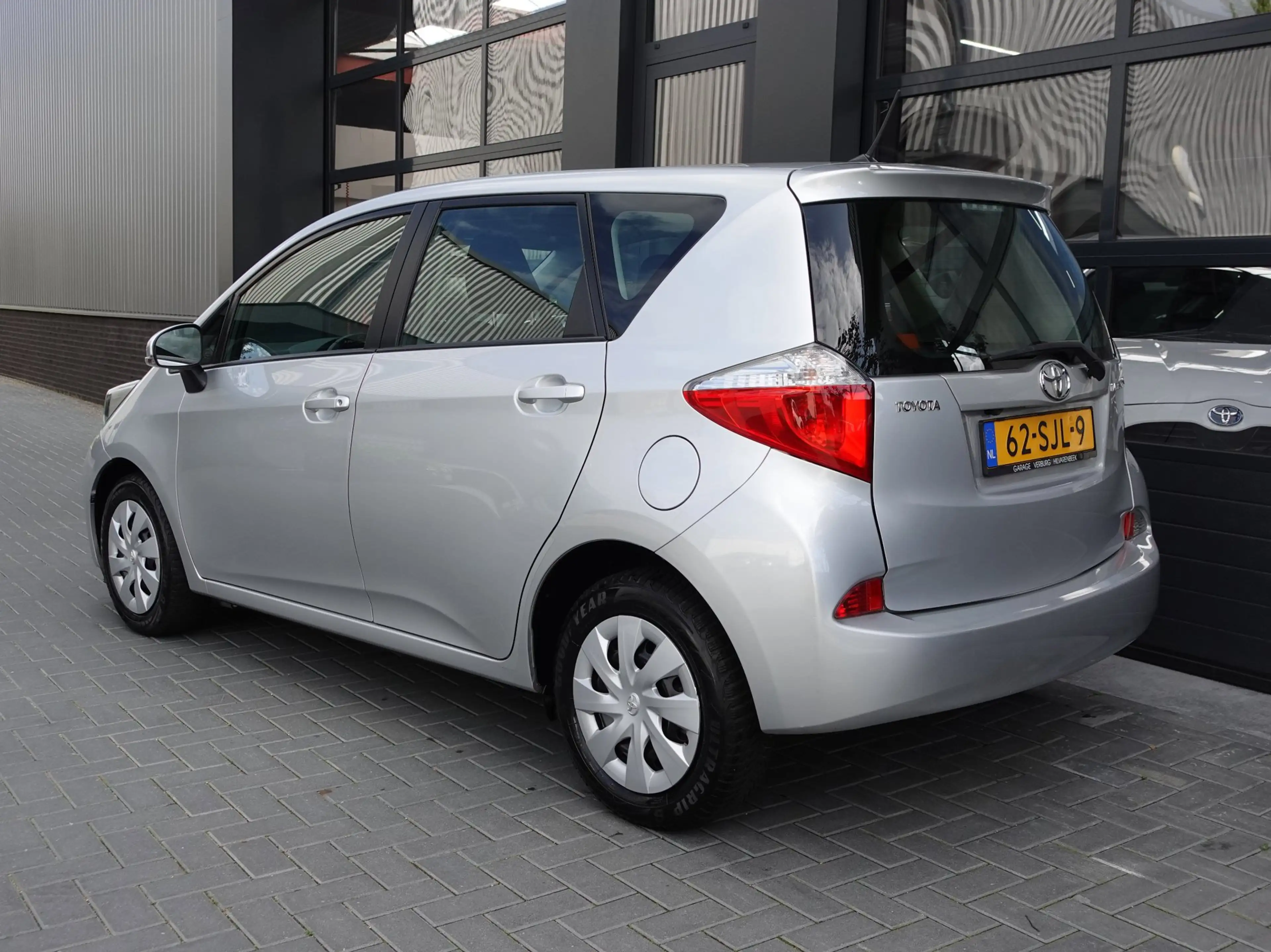 Toyota Verso-S 1.3 VVT-i Aspiration Automaat / 77.645 Km — photo 2