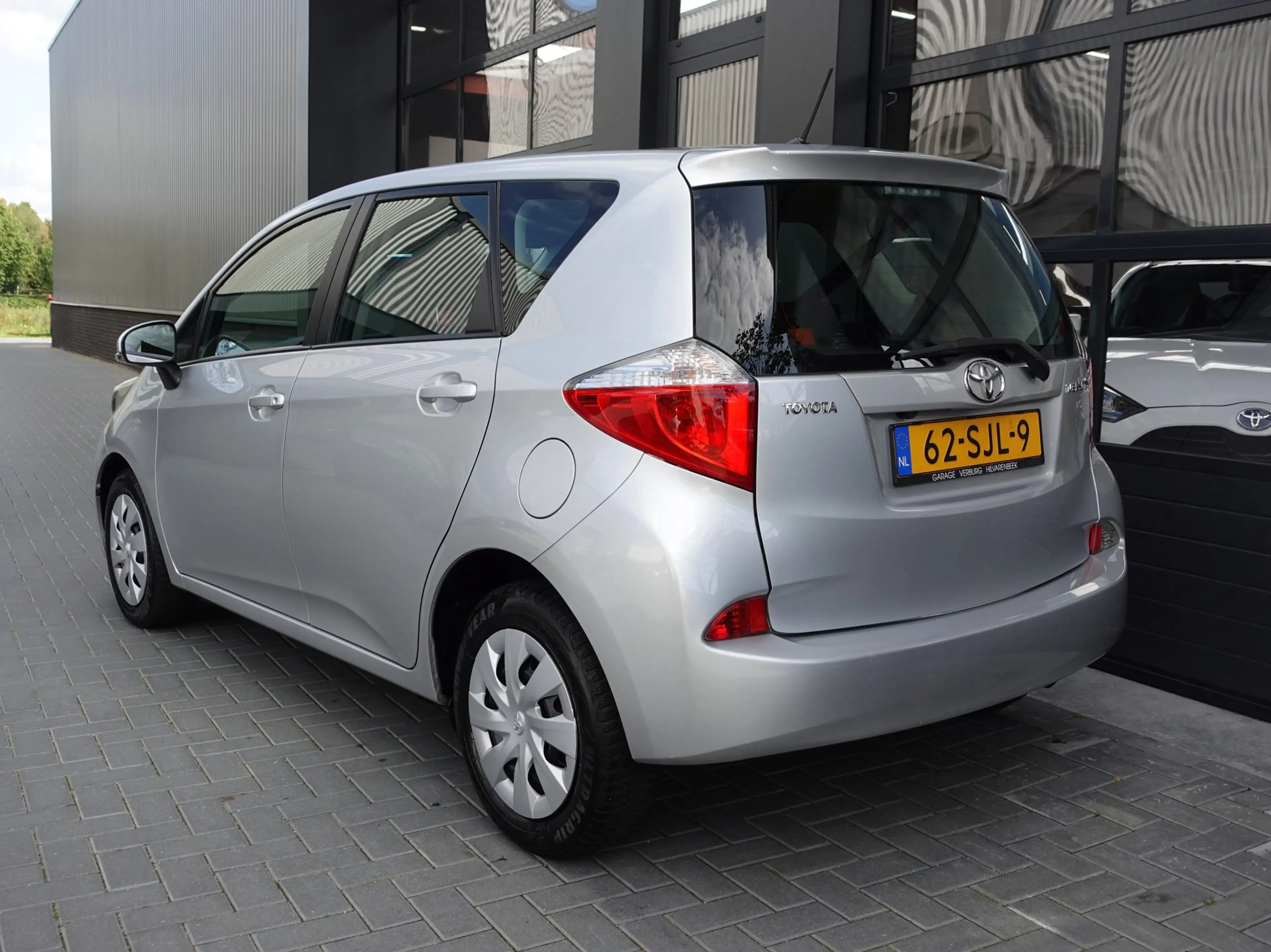 Toyota Verso-S 1.3 VVT-i Aspiration Automaat / 77.645 Km — photo 3