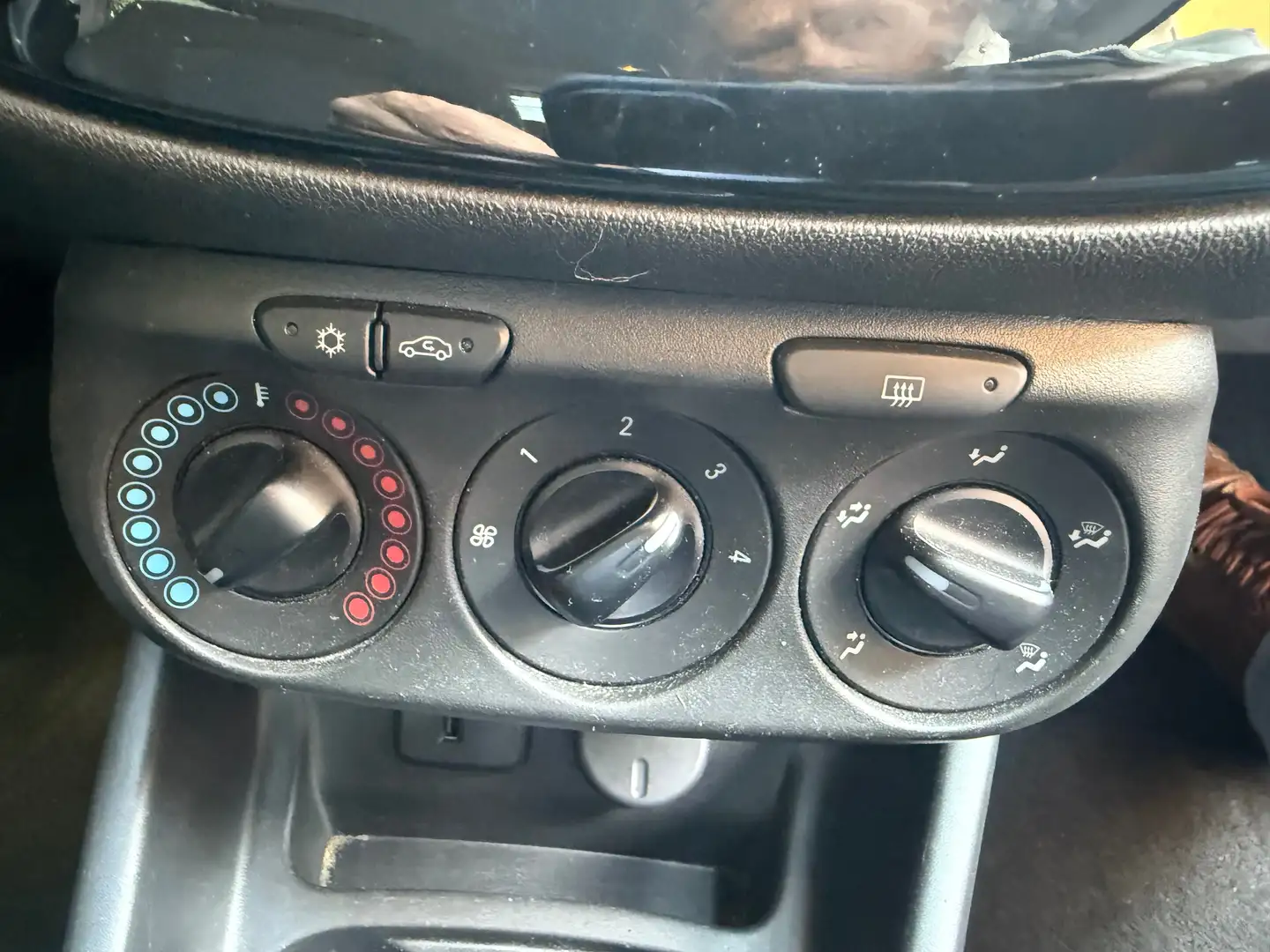 Opel Corsa LED Bordcomputer Klima Sitz & Lenkrad Heizung Grau - 2