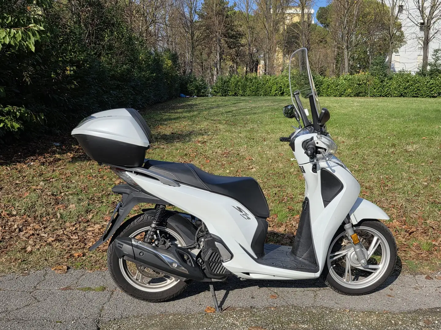 Honda SH 150i Blanc - 2
