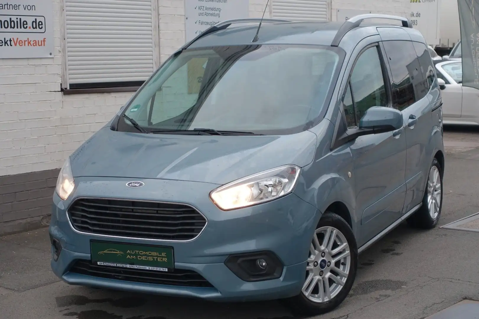 Ford Tourneo Courier Titanium*AHK*SHZ*BFS*TEMPOMAT*1H Azul - 2