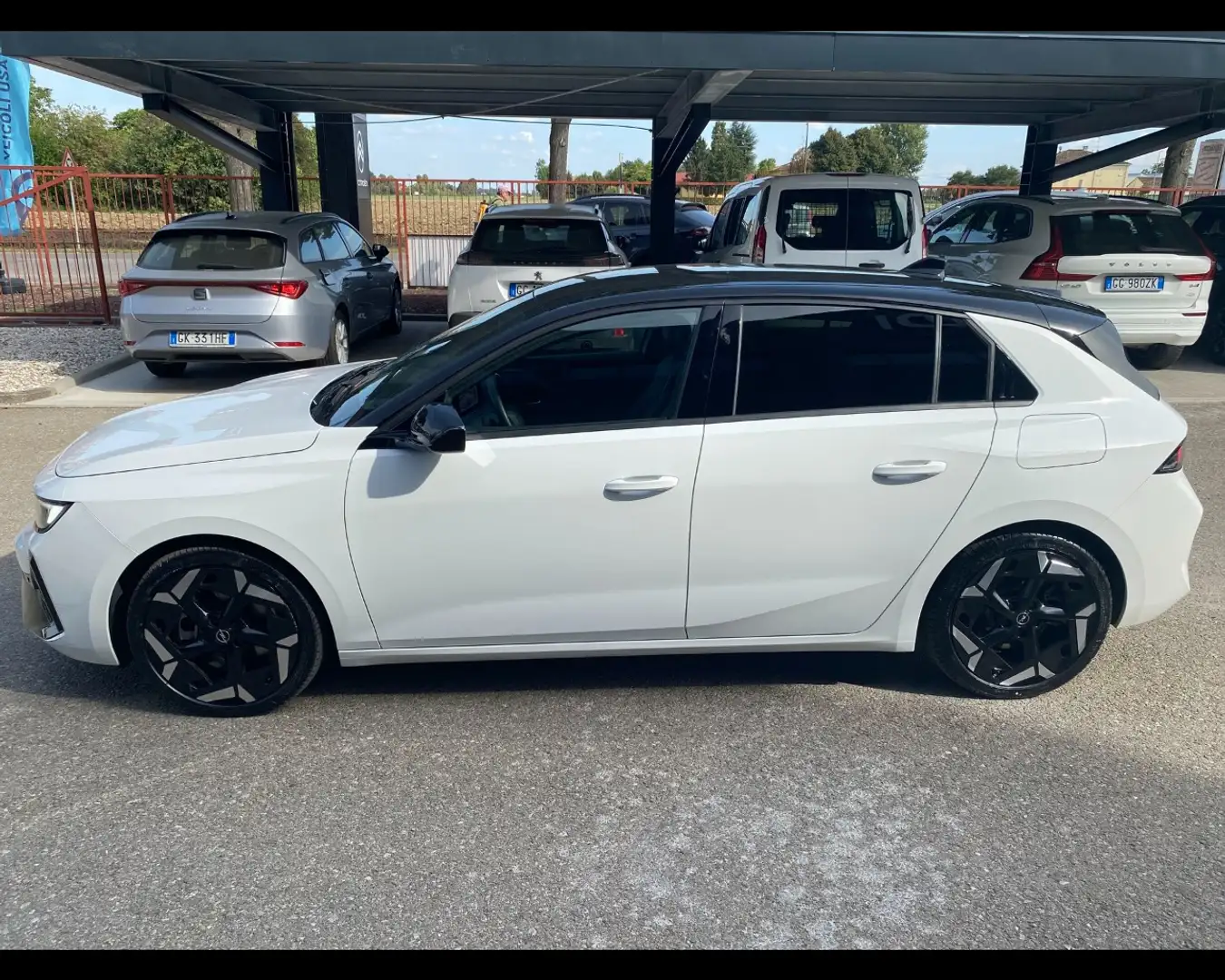 Opel Astra 1.6 Plug-in Hybrid GSe Blanc - 2