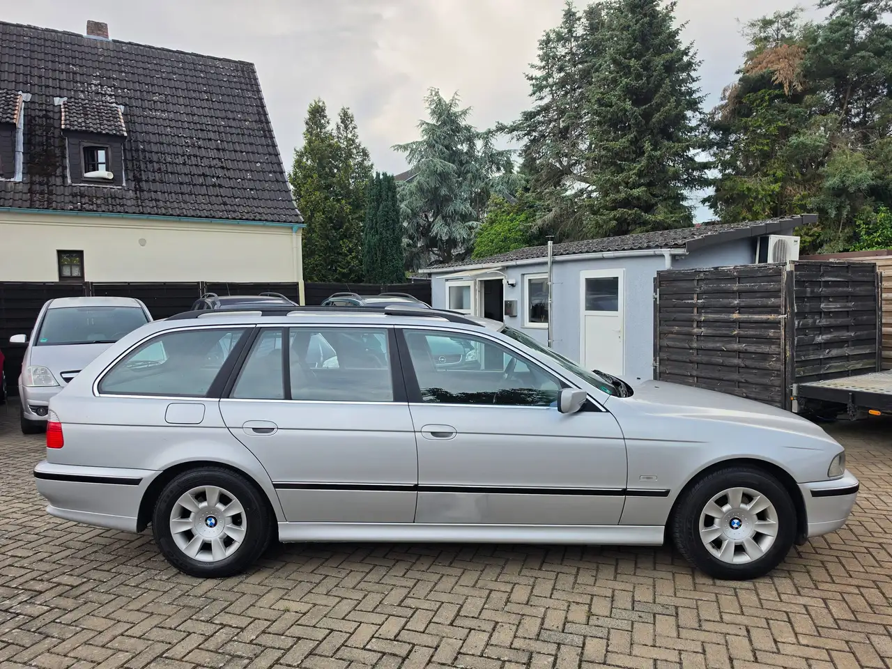 BMW 520 i E39 Touring " Tüv 06-2028 / 2.Hand / Leder / Klima / SD / S.Heft ", foto 4