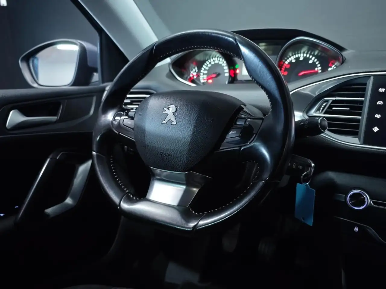 Peugeot 308 308 SW — photo 6