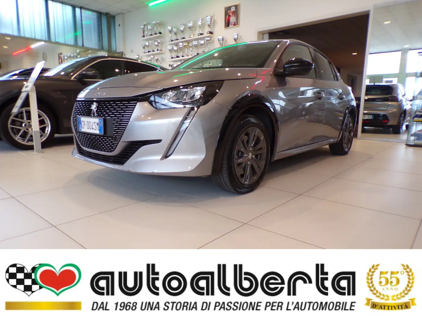 Peugeot e-208 Allure Pack 100kW 136cv 100% elettrica KM.13.303 Срібний - 1