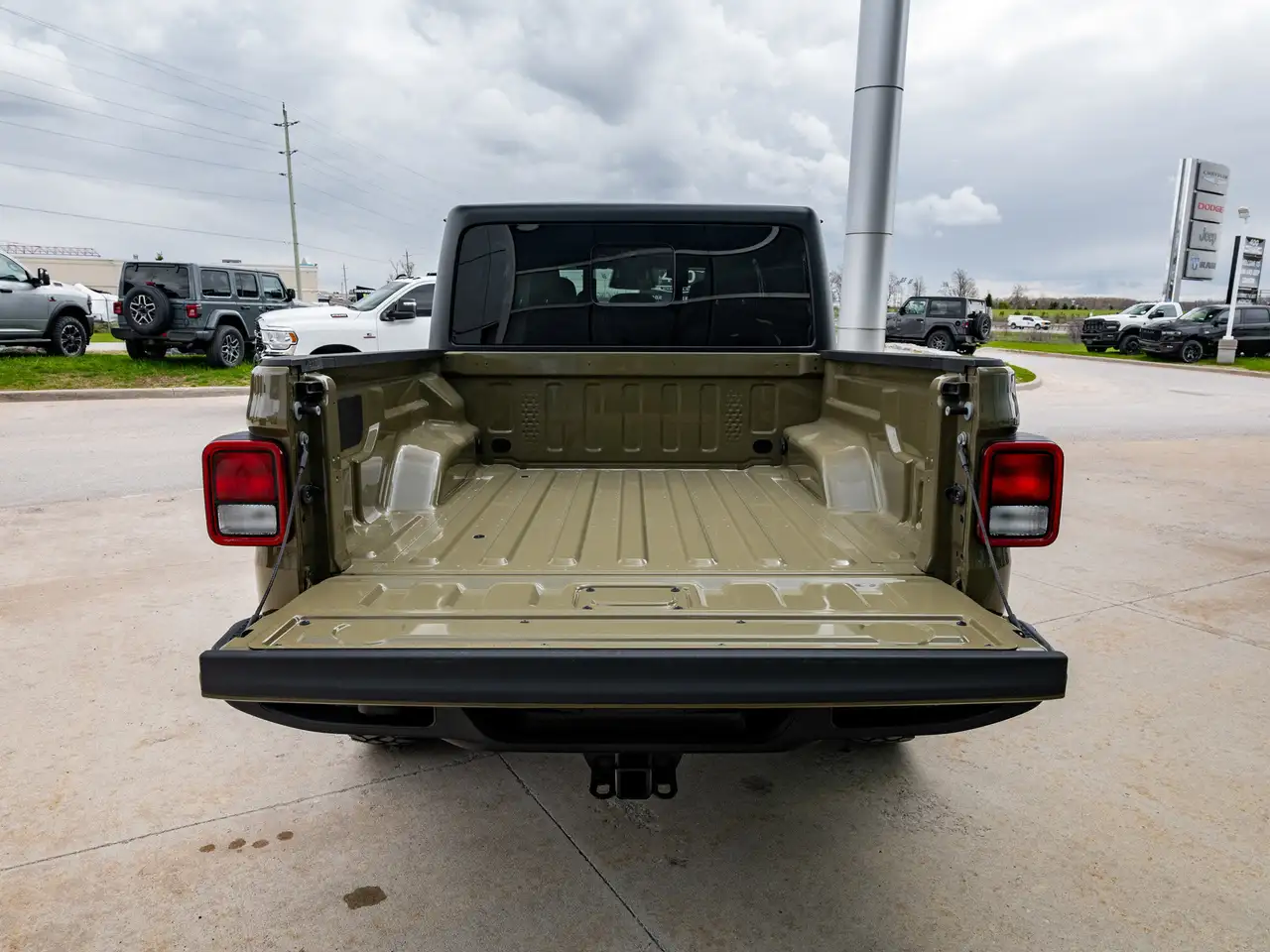 Jeep Gladiator снимка Jeep Gladiator