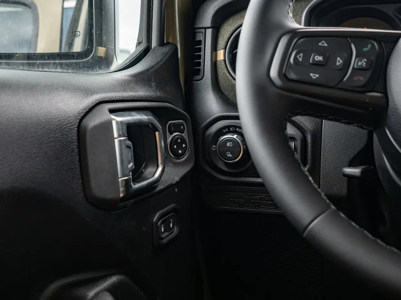 Jeep Gladiator снимка Jeep Gladiator