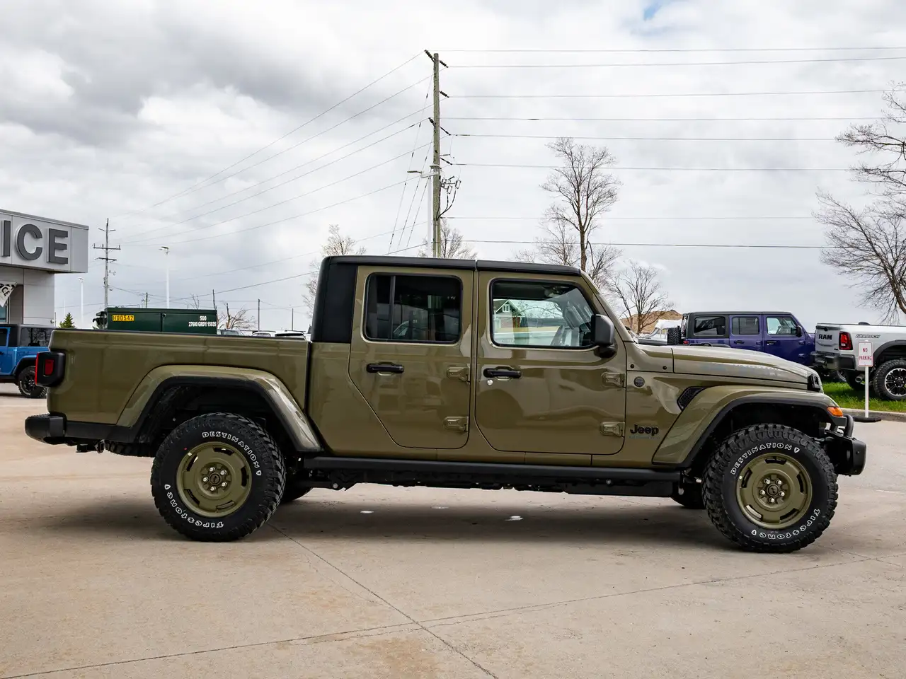 Jeep Gladiator снимка Jeep Gladiator