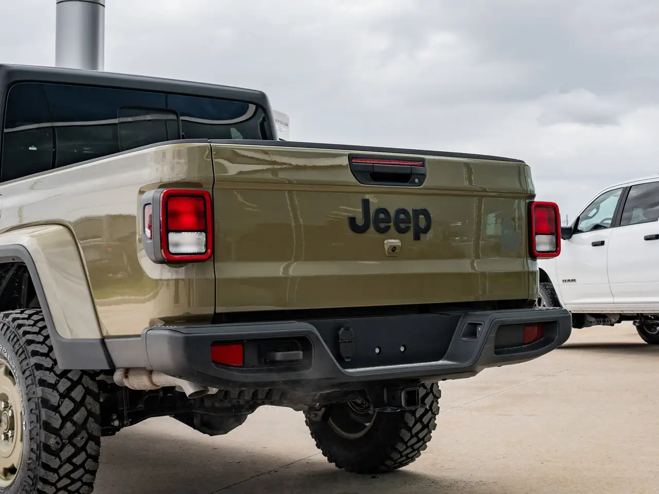 Jeep Gladiator снимка Jeep Gladiator