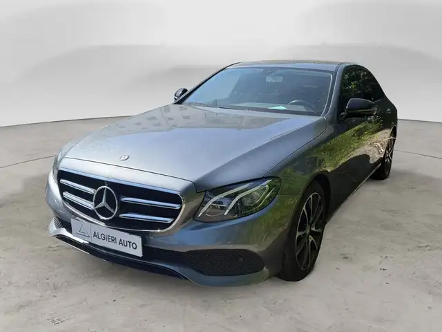 Mercedes-Benz E 220 MERCEDES 220D AUTO SPORT