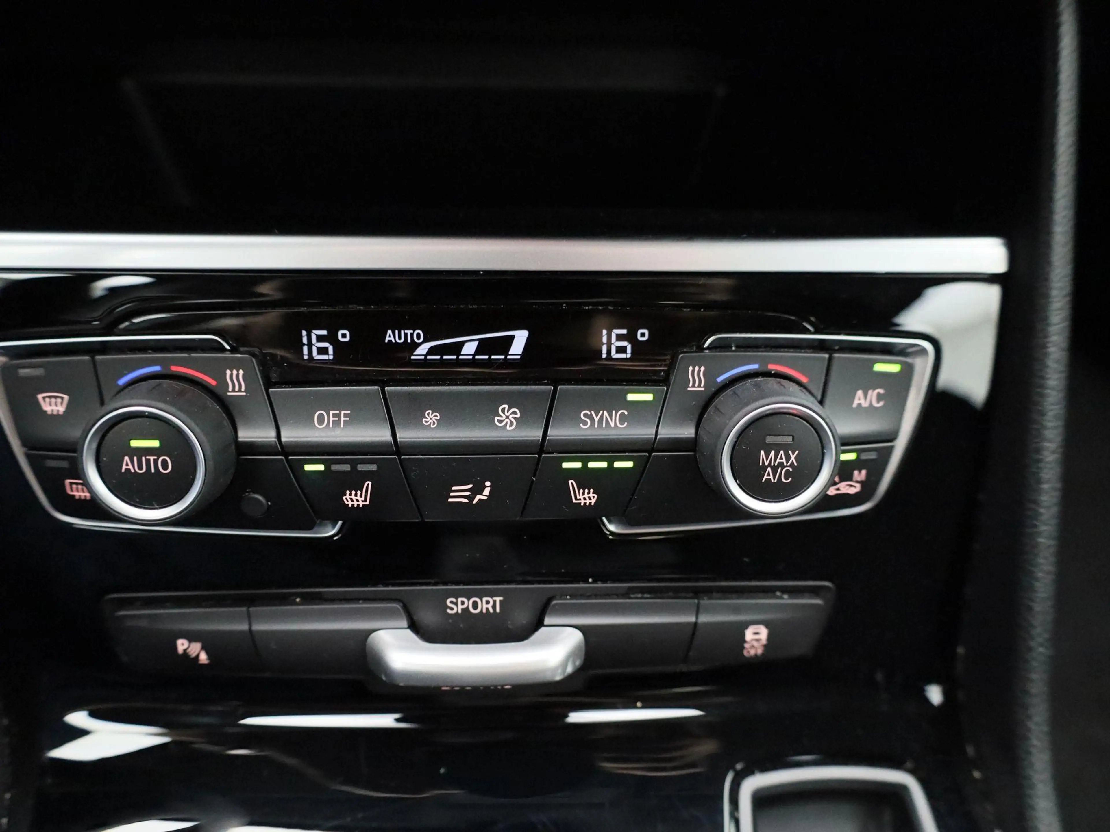 BMW 216 2 Reeks Active Tourer 216d (85kW) LED | NAVI | CAM — photo 19