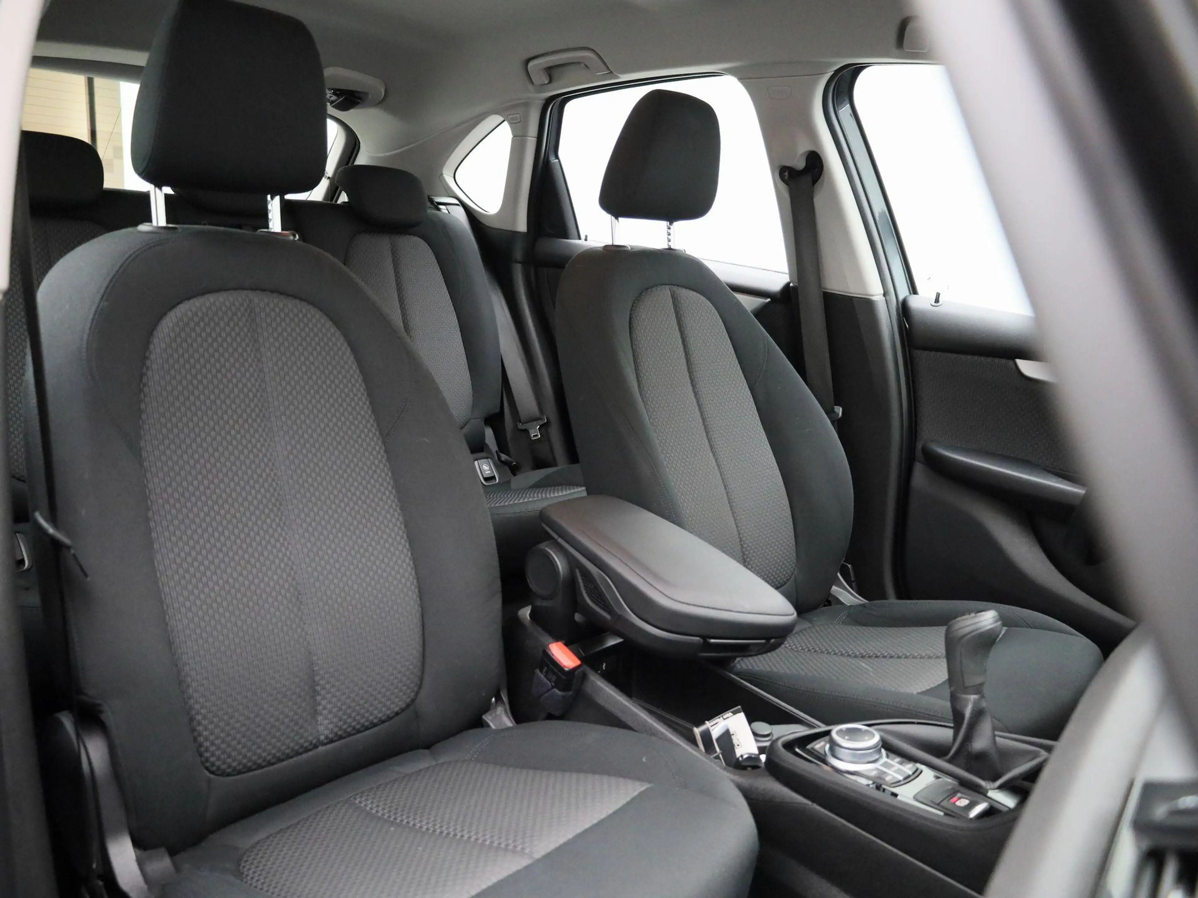 BMW 216 2 Reeks Active Tourer 216d (85kW) LED | NAVI | CAM — photo 36