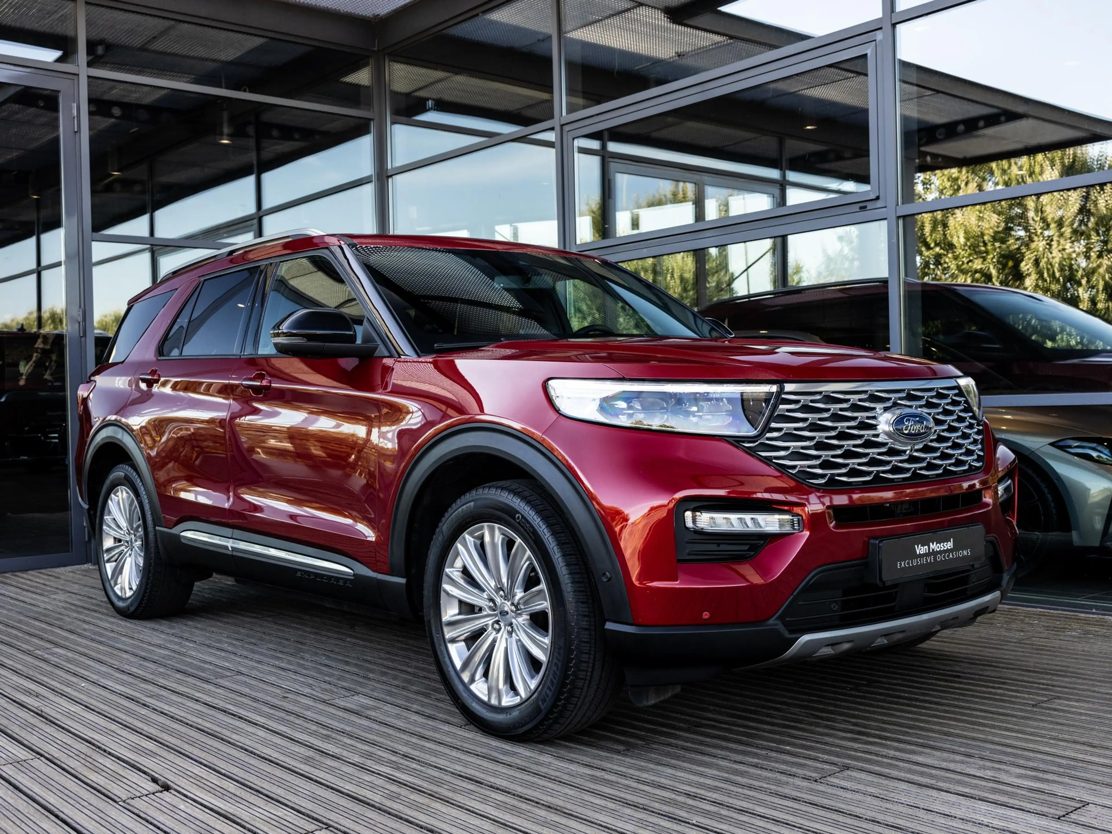 Ford Explorer 3.0 V6 ECOBOOST | PHEV | PLATINUM | 7-ZITTER | PAN — photo 3