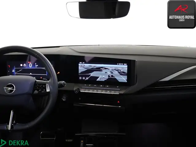 Opel Astra view 8