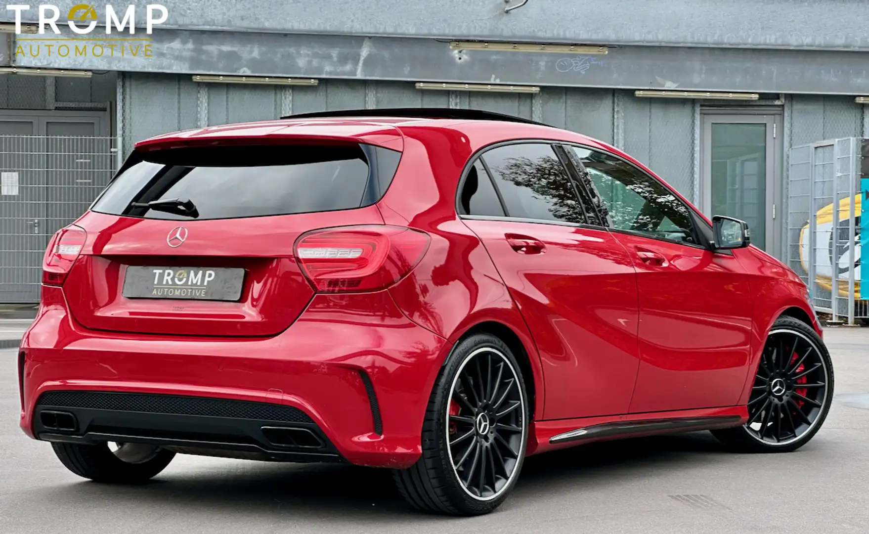 Mercedes-Benz A 45 AMG 4MATIC | PANO | Harman Kardon Rood - 2