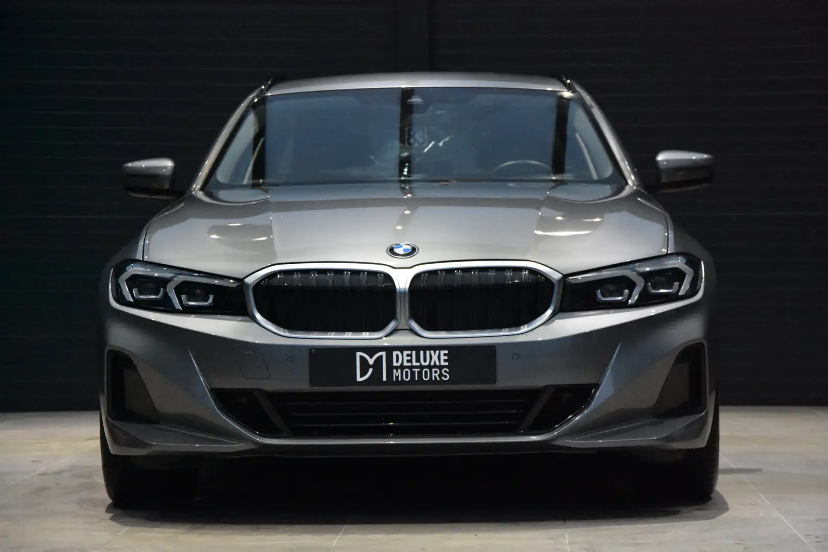 BMW 318 dA Touring Hybride Navi Zetelverwarming Camera Grijs - 2