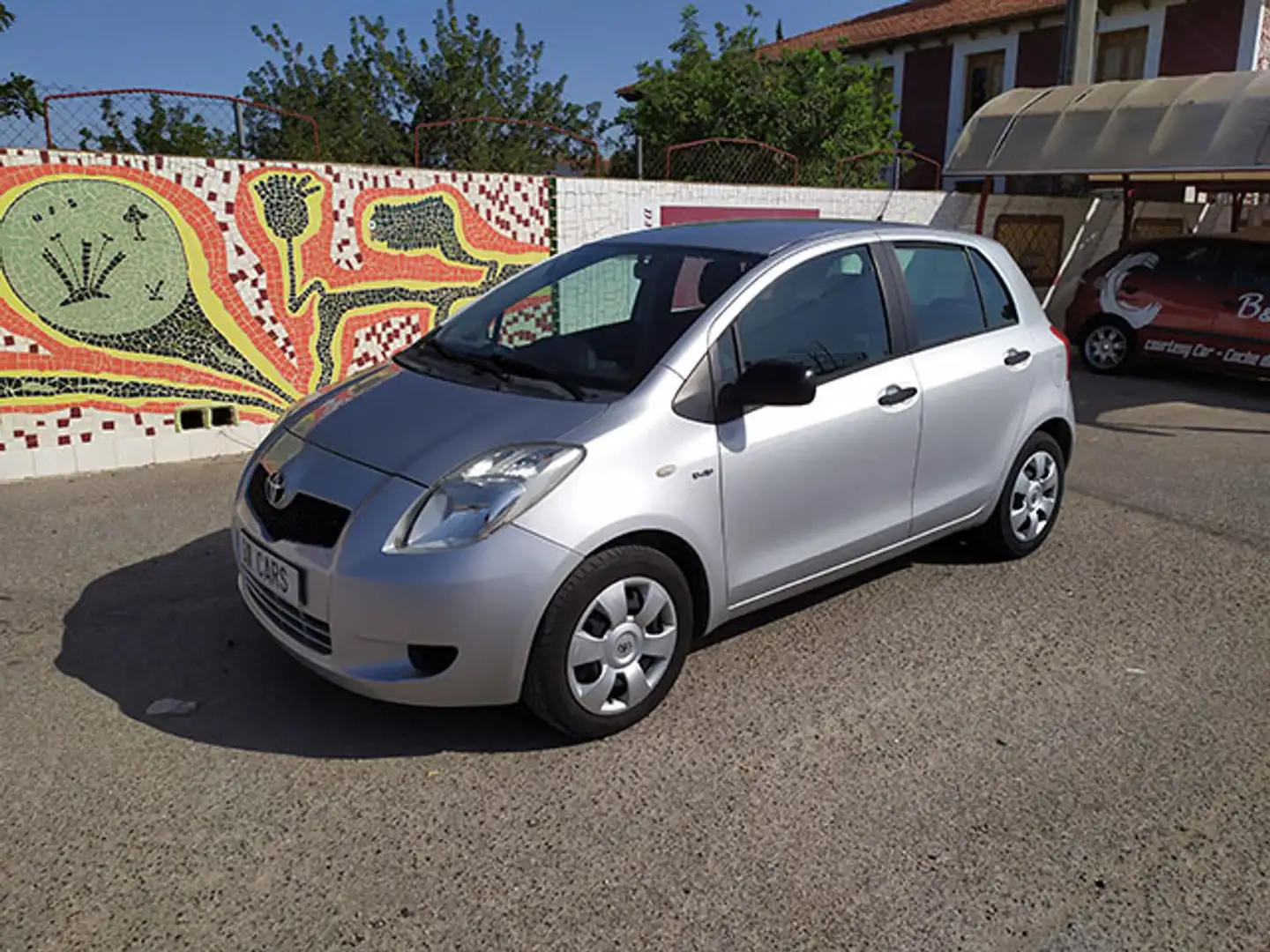 Toyota Yaris 1.4D-4D Plateado - 1