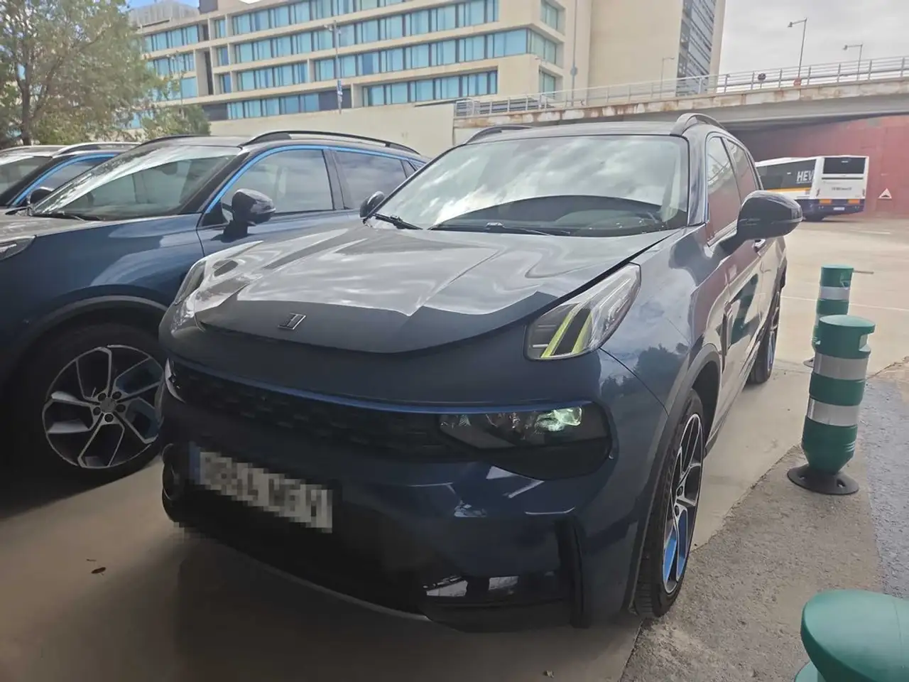 Lynk & Co 01