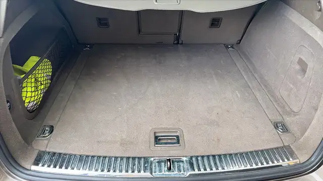 Porsche Cayenne view 14