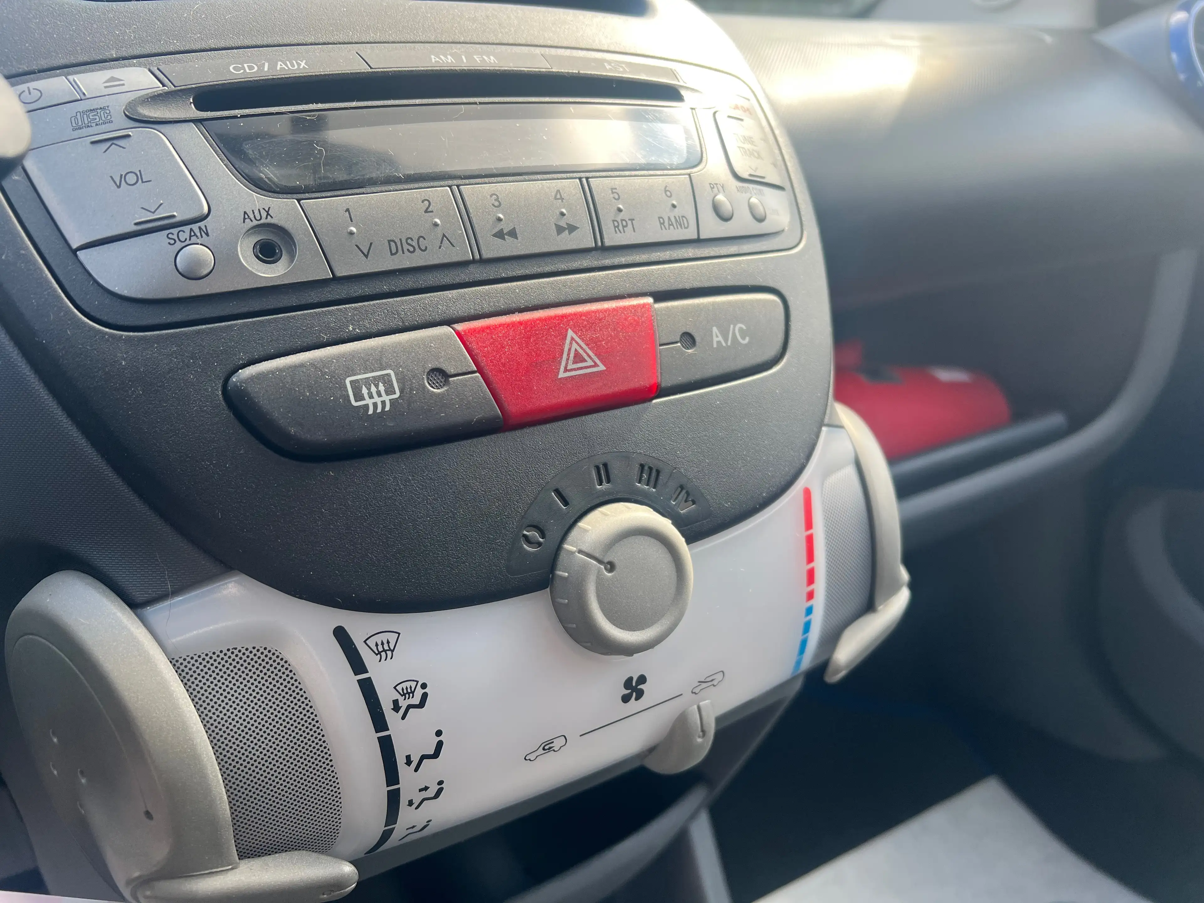 Toyota Aygo - 19.168 km - premier propriétaire — photo 6
