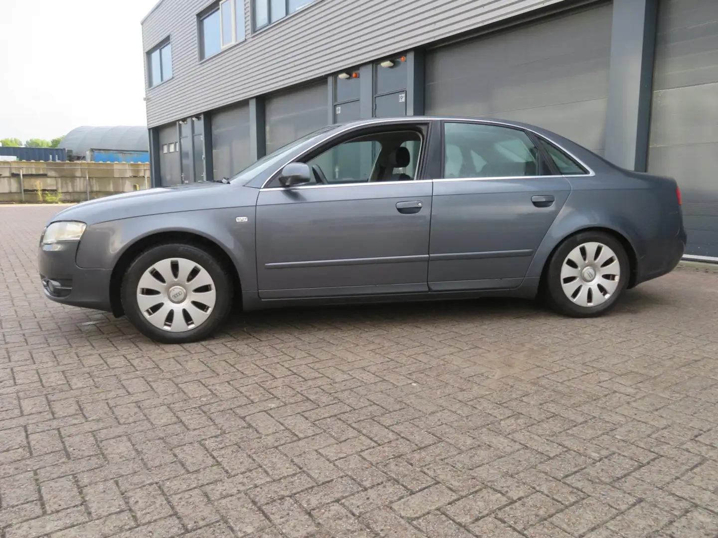 Audi A4 Limousine 2.0 Pro Line Grigio - 2