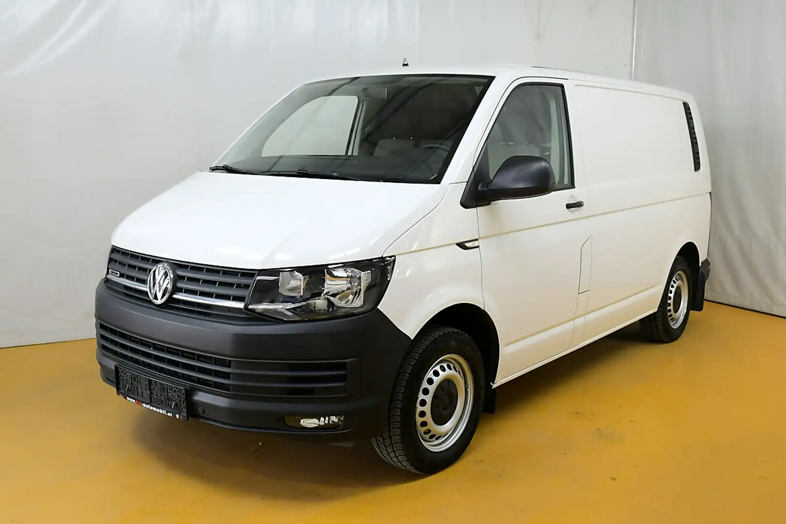 Volkswagen T6 Transporter T6 Kastenwagen KR 2,0 TDI 4Motion BMT AHK Regale Weiß - 1