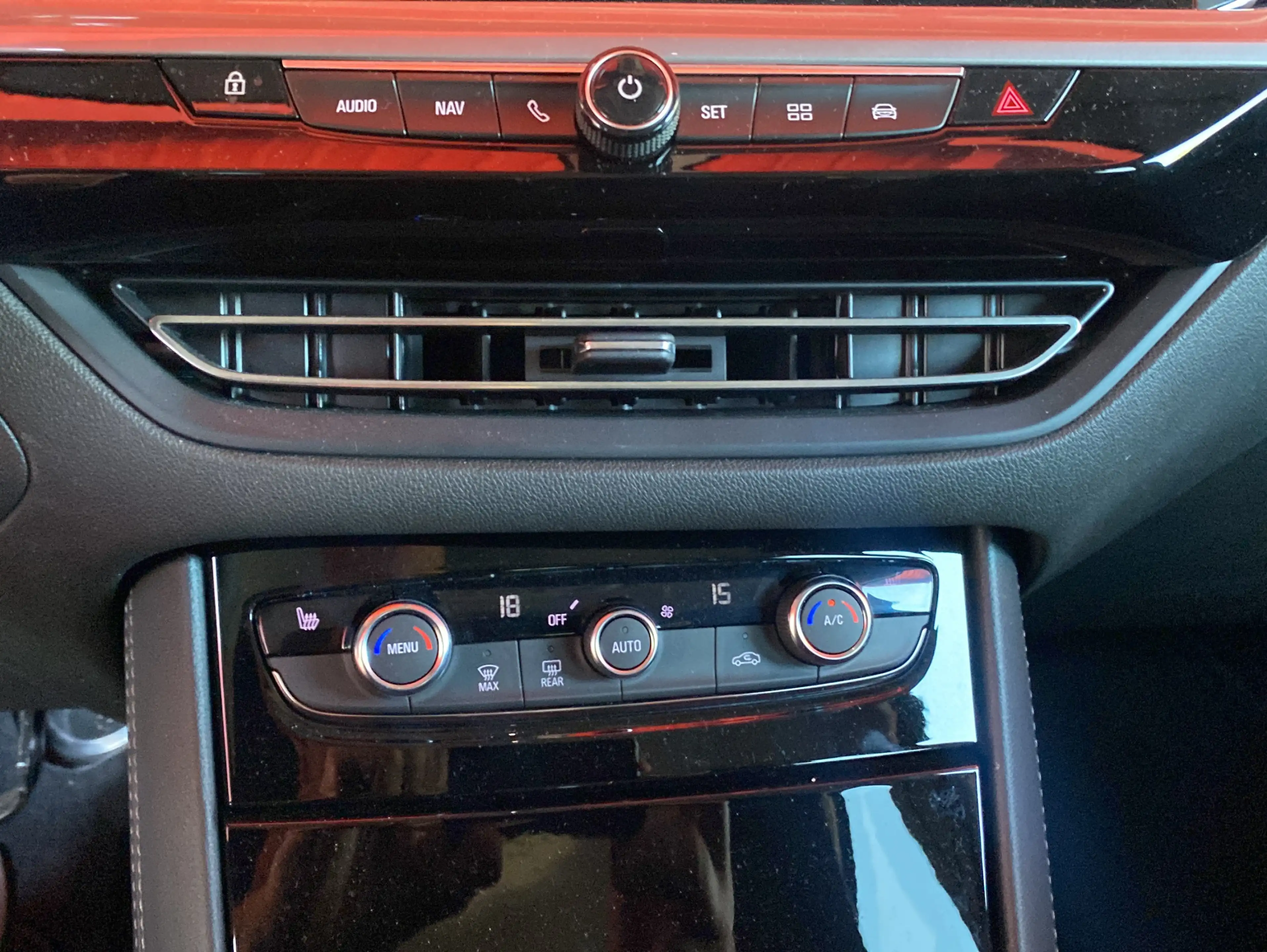 Opel Grandland X 1.2T GS Line*Navi*DAB*LED*IntelliLux — photo 7