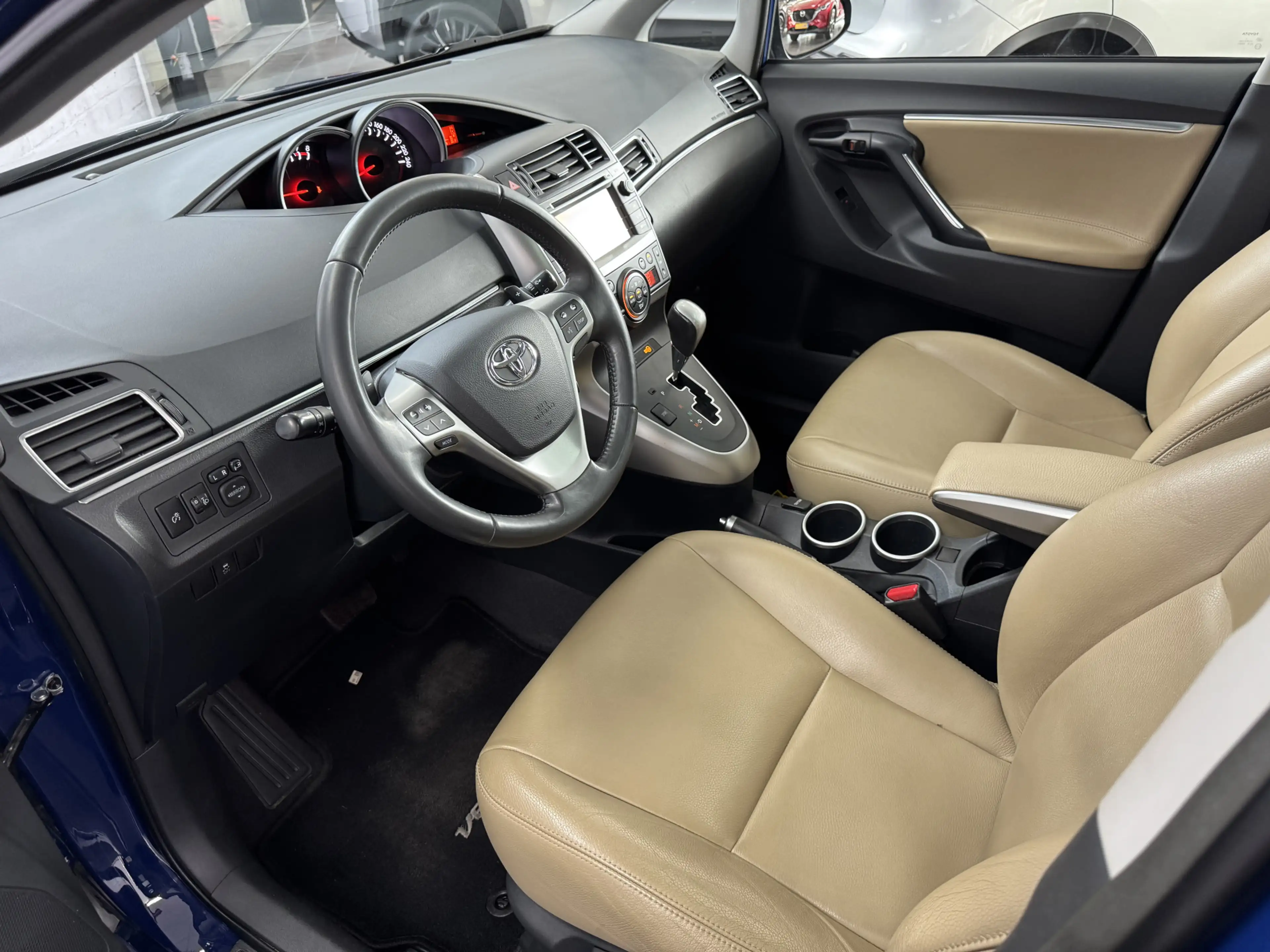 Toyota Verso 1.8 VVT-i Business Automaat Camera Navigatie Trekh — photo 13