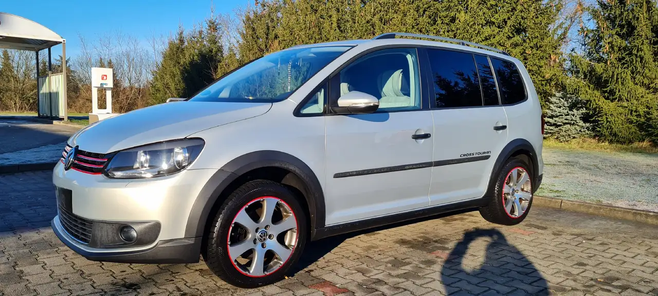 Volkswagen Cross Touran