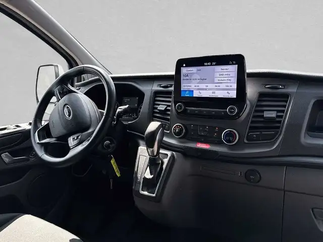 Ford Transit Custom view 4
