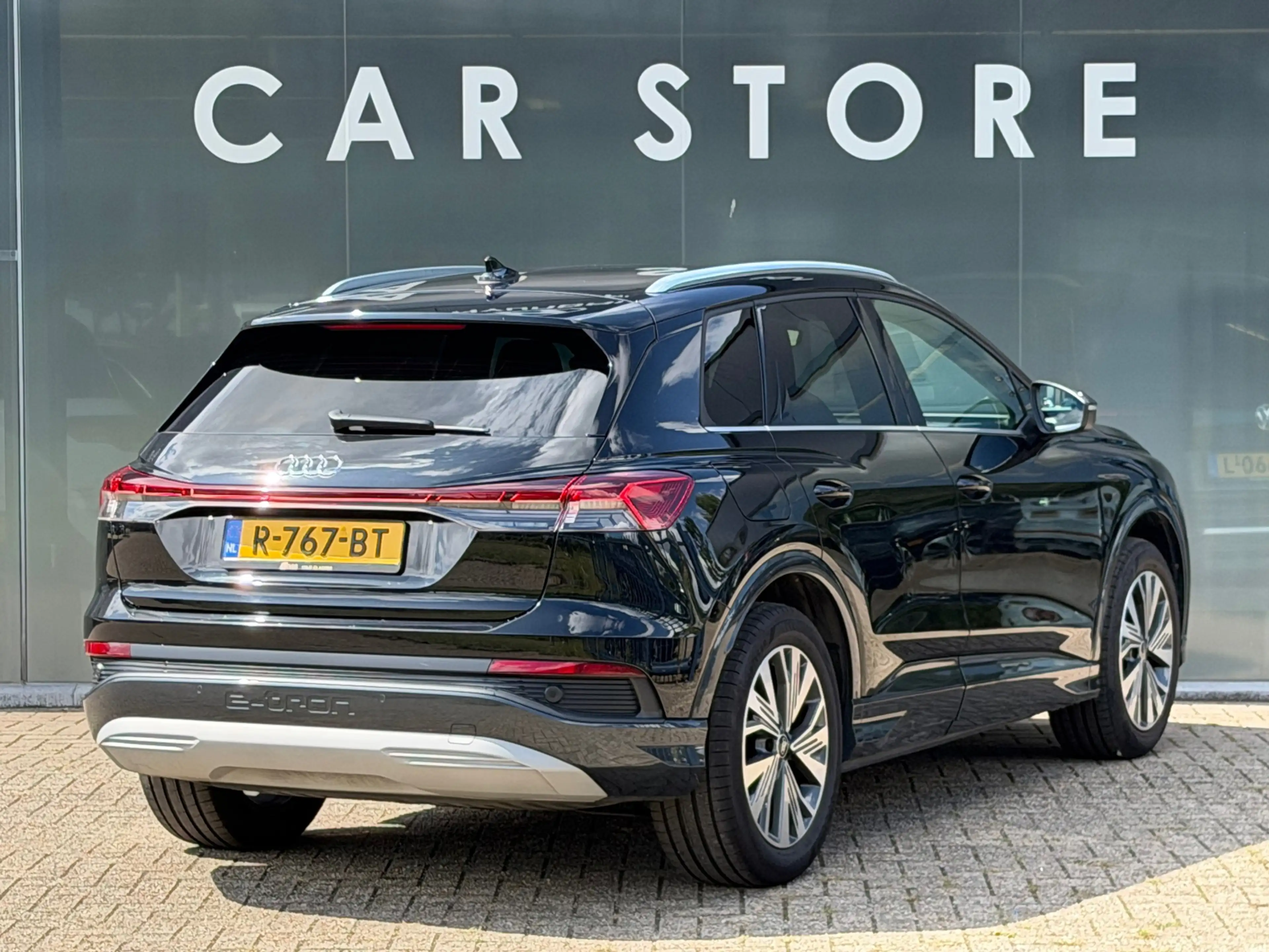 Audi Q4 e-tron Launch edition Advanced 55 kWh SOH 91,17%Stoelverw — photo 4