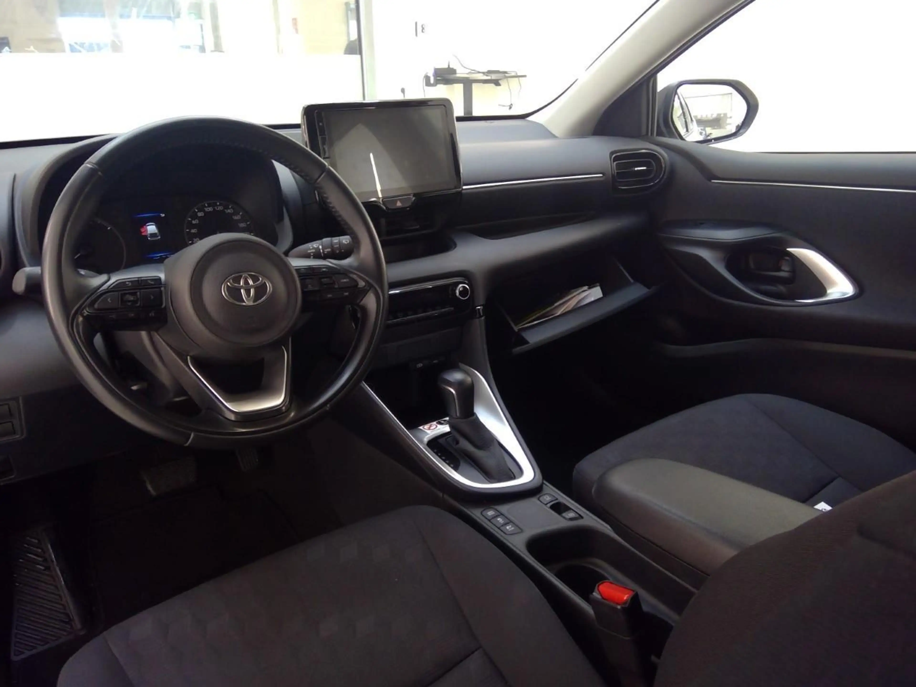 Toyota Yaris 1.5 Hybrid 115 Active Airconditioning (automatisch — photo 3