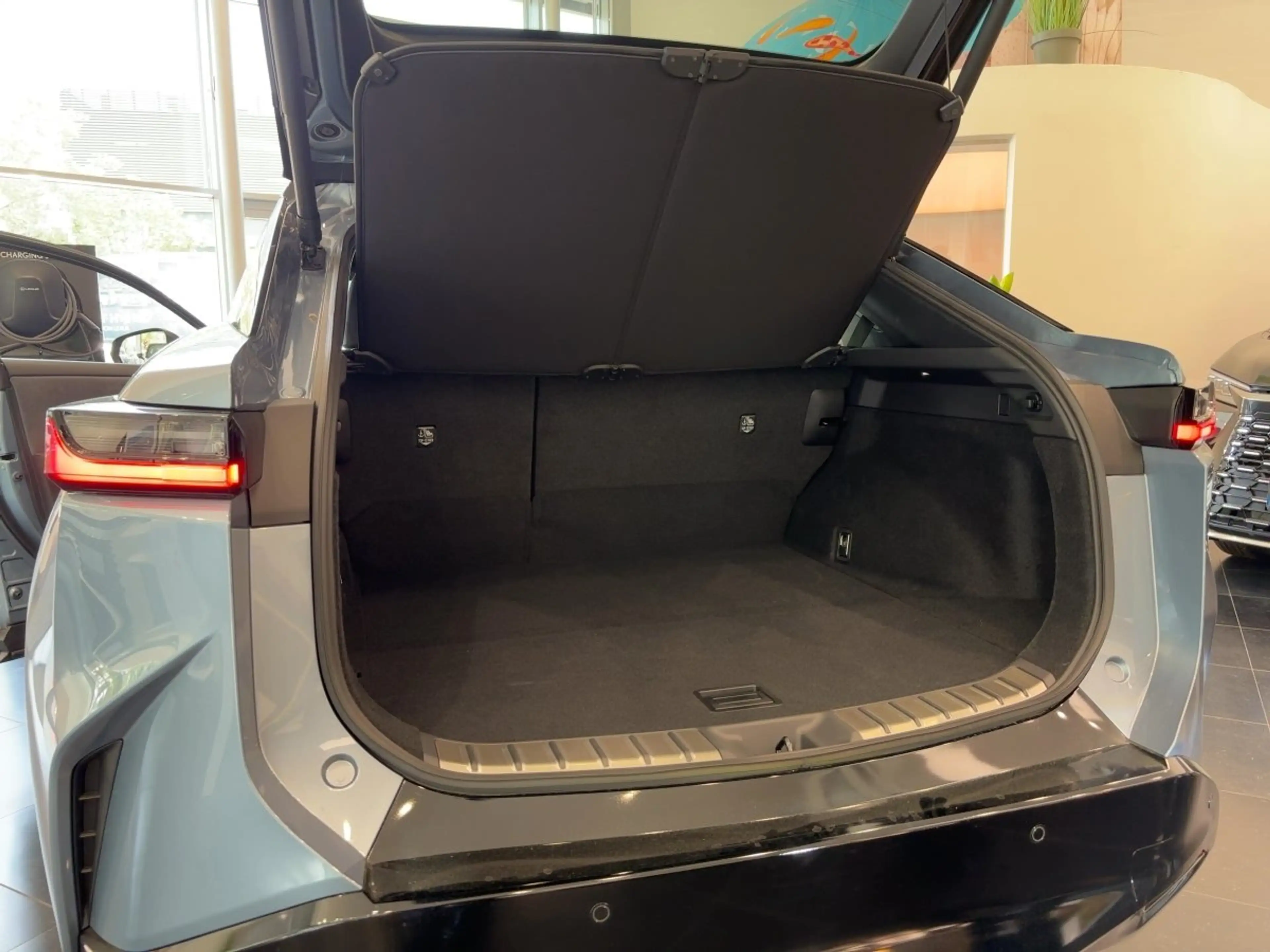 Lexus RZ 500e DIRECT4 Luxury Steer by wire JOKE Lenkrad — photo 7