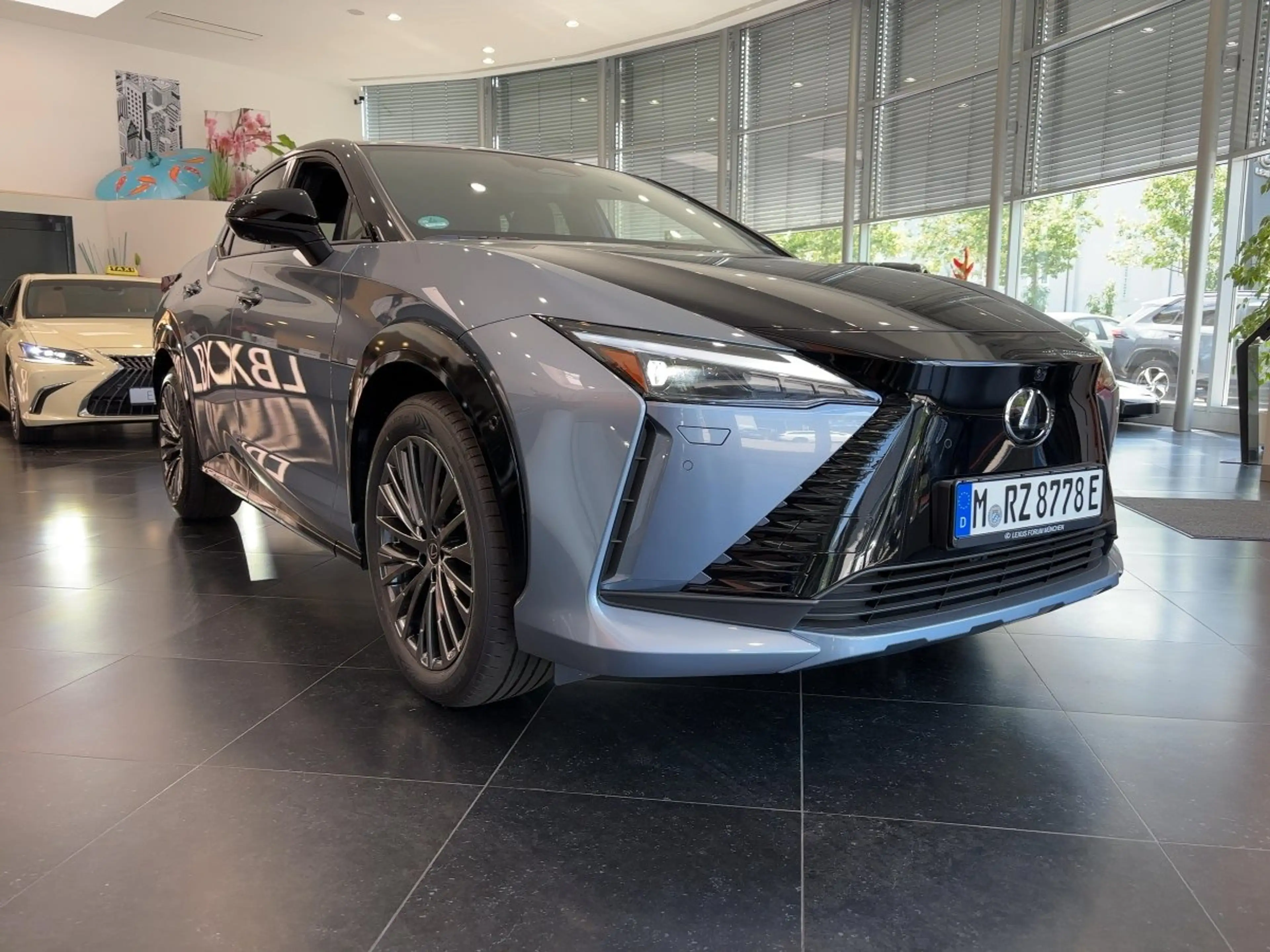 Lexus RZ 500e DIRECT4 Luxury Steer by wire JOKE Lenkrad — photo 5