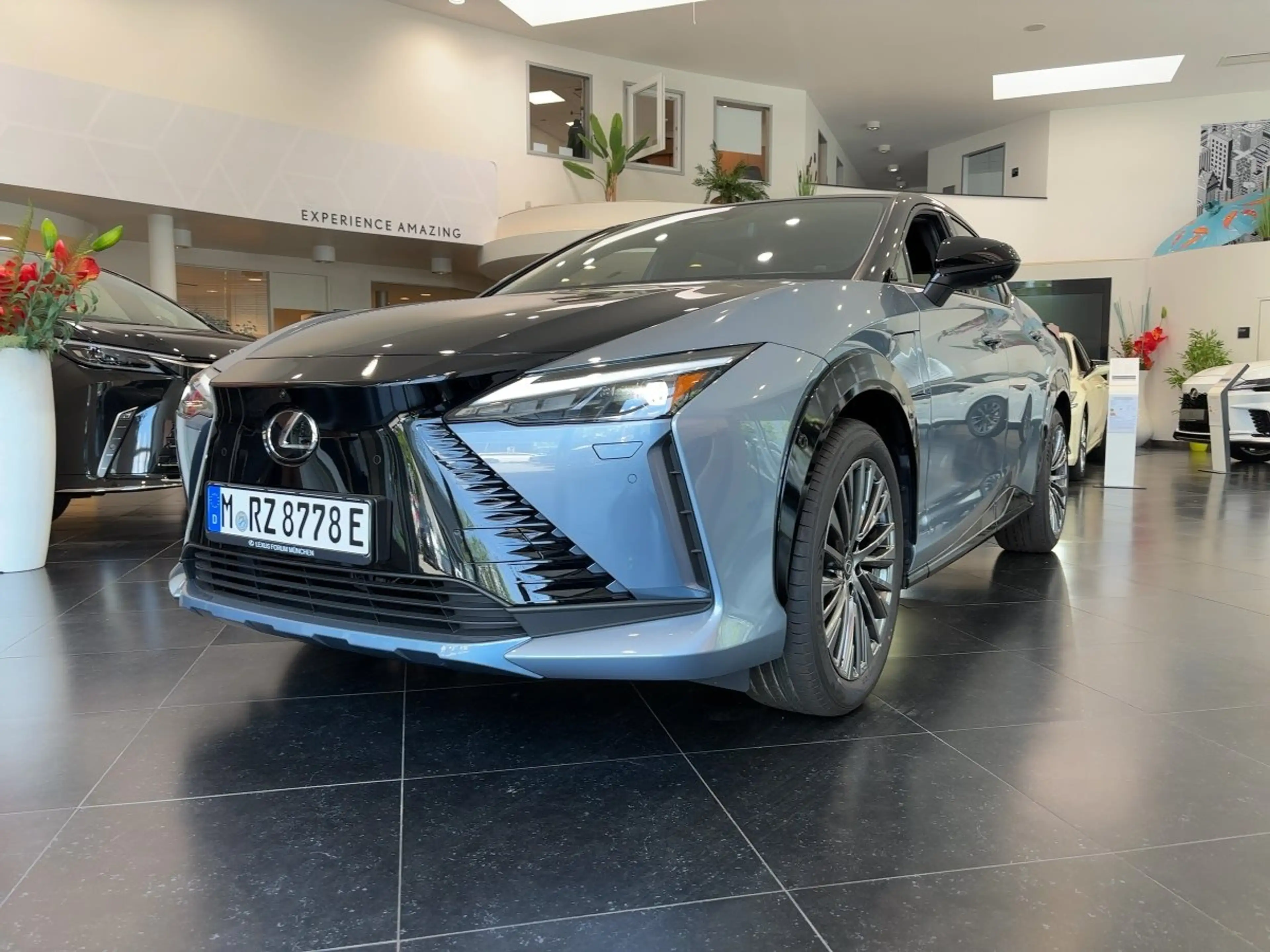 Lexus RZ 500e DIRECT4 Luxury Steer by wire JOKE Lenkrad