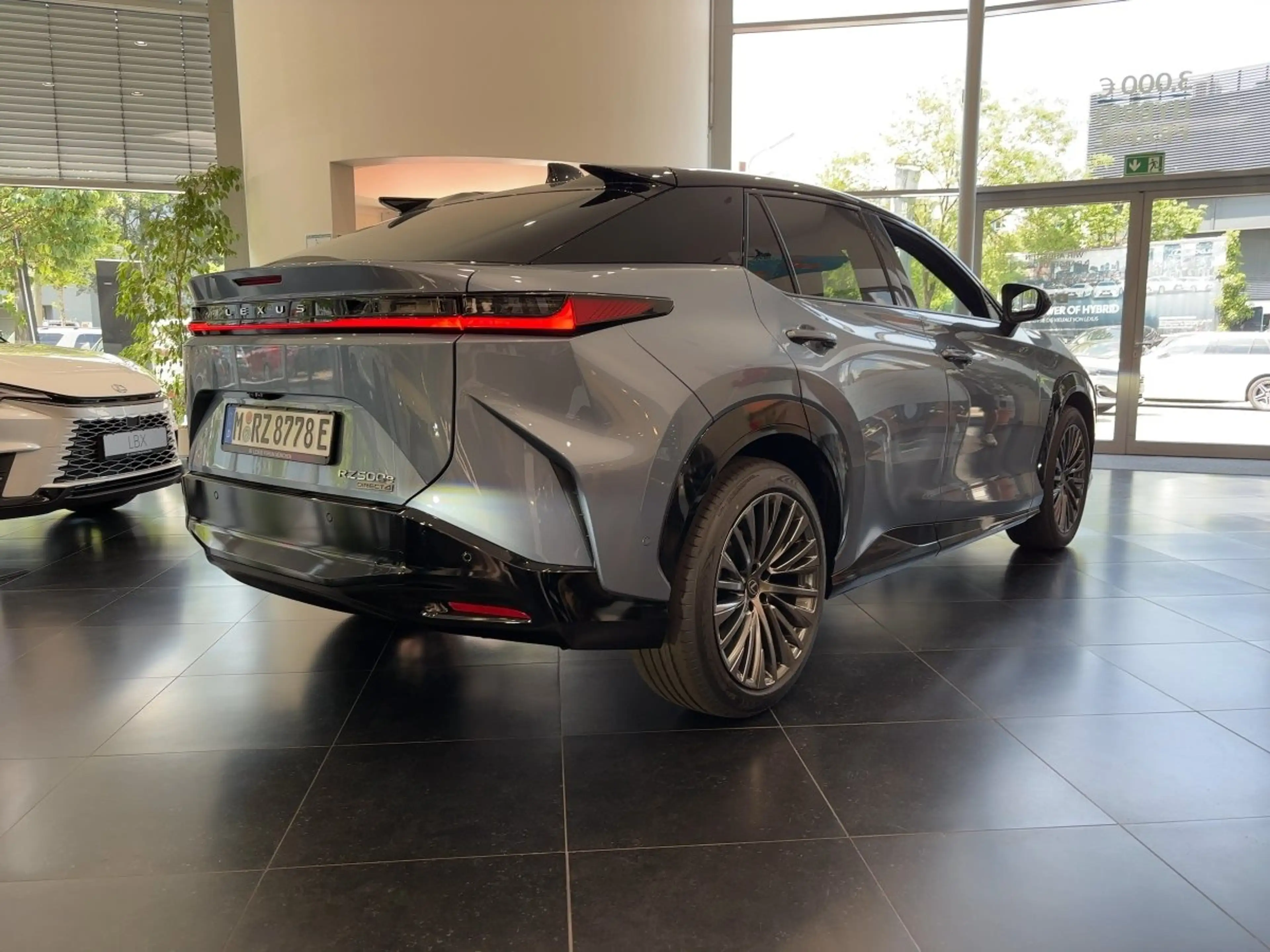 Lexus RZ 500e DIRECT4 Luxury Steer by wire JOKE Lenkrad — photo 4