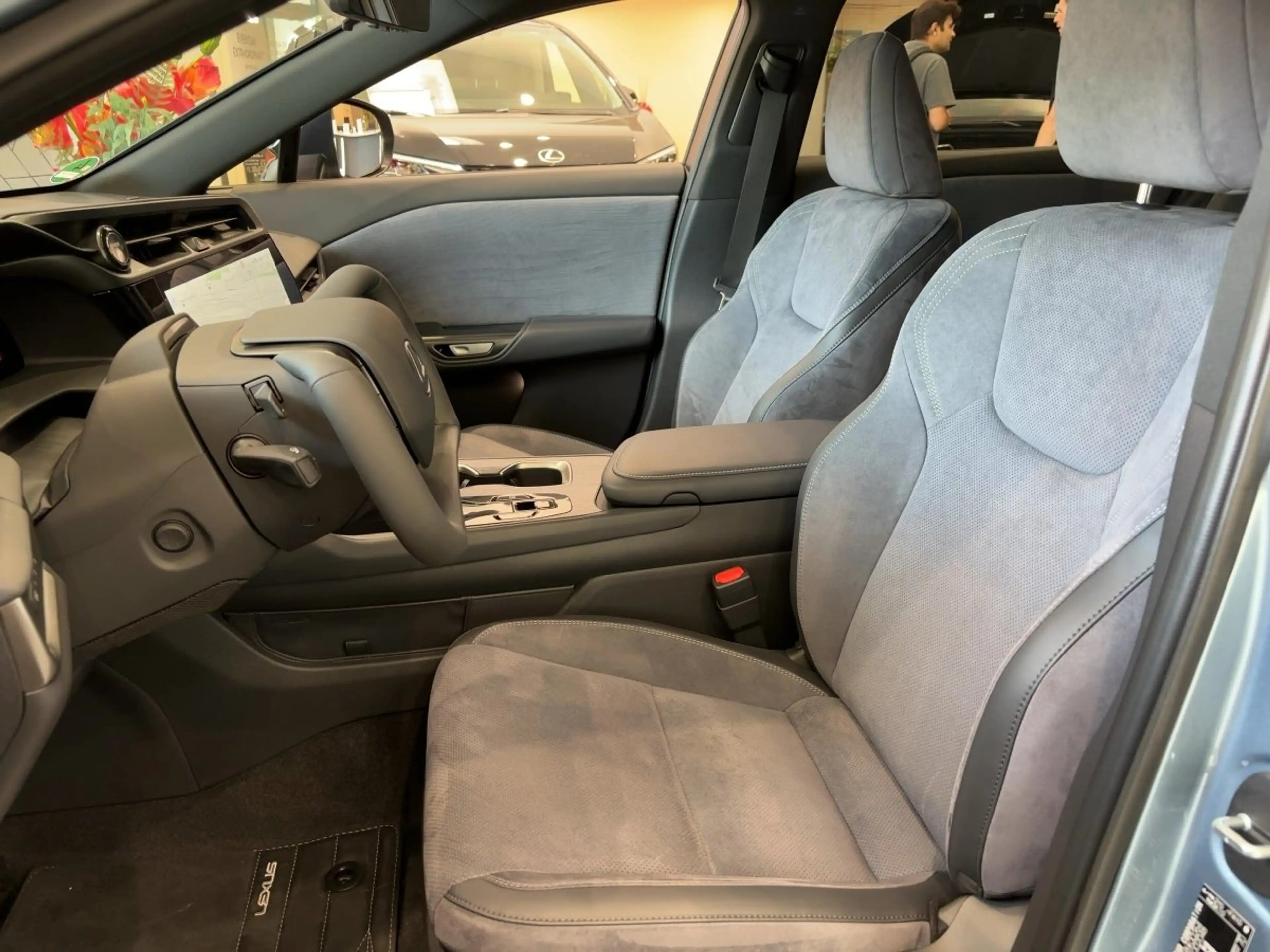 Lexus RZ 500e DIRECT4 Luxury Steer by wire JOKE Lenkrad — photo 8