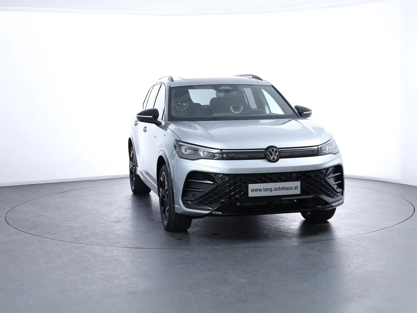 Volkswagen Tiguan Sport eHybrid DSG 150 kW Silber - 2