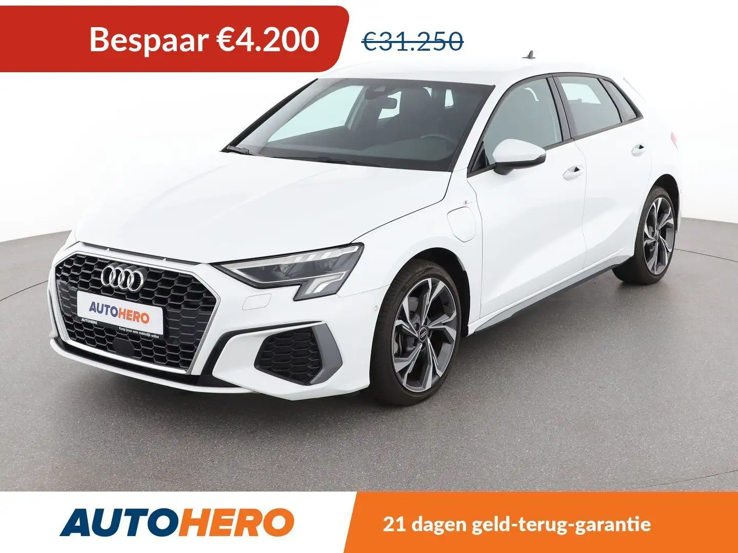 Audi 40 TFSIe S line Blanc - 1