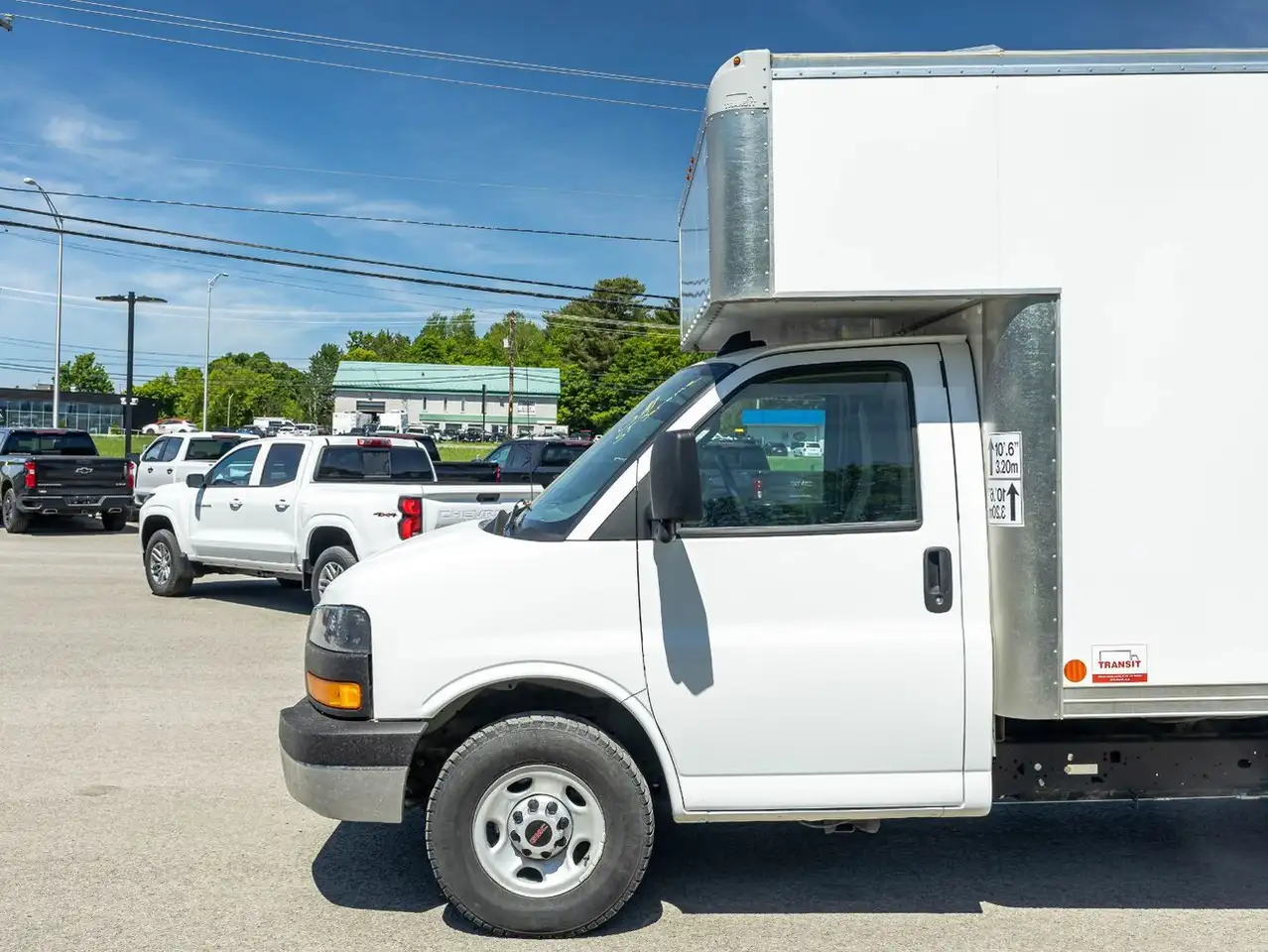 GMC Savana снимка GMC Savana