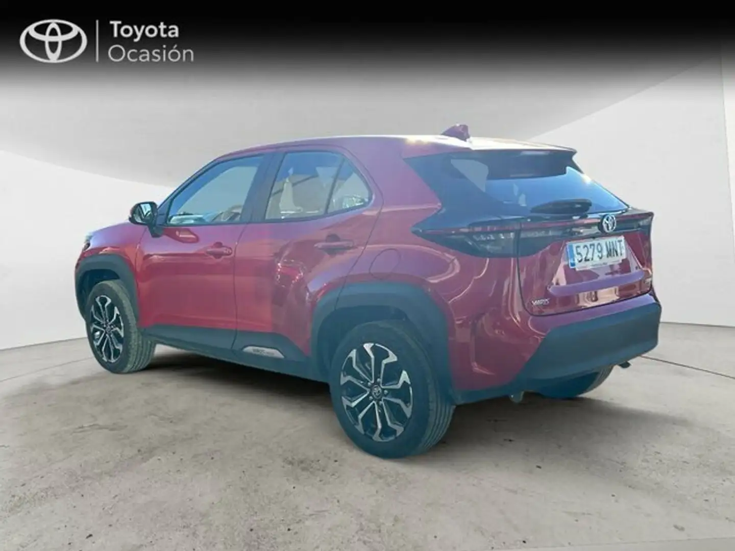 Toyota Yaris Cross 5 puertas Active Tech 120H e-CVT Rojo - 2