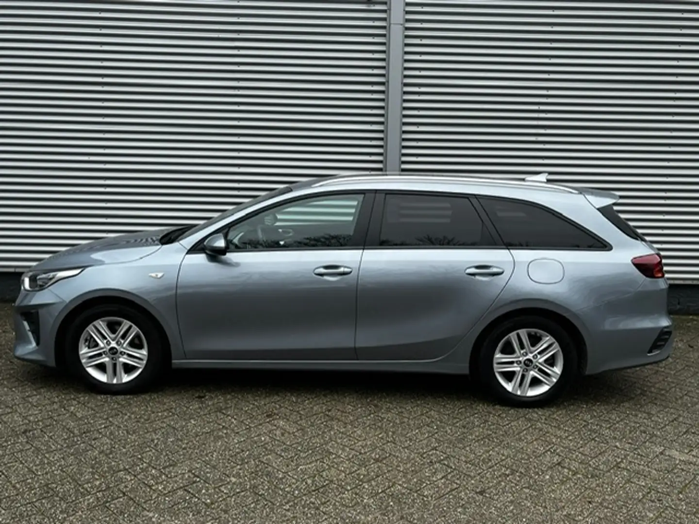 Kia Ceed SW / cee'd SW 1.0 T-GDi 100pk ComfortLine | Apple Carplay/Androi Grau - 2