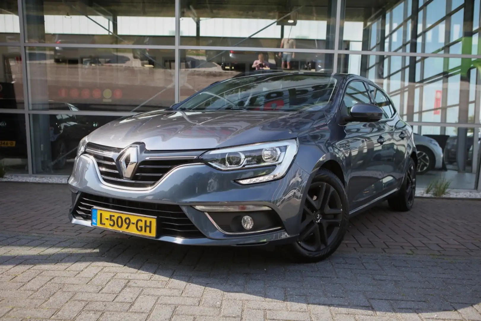 Renault Megane 1.2 TCe Bose Grijs - 1