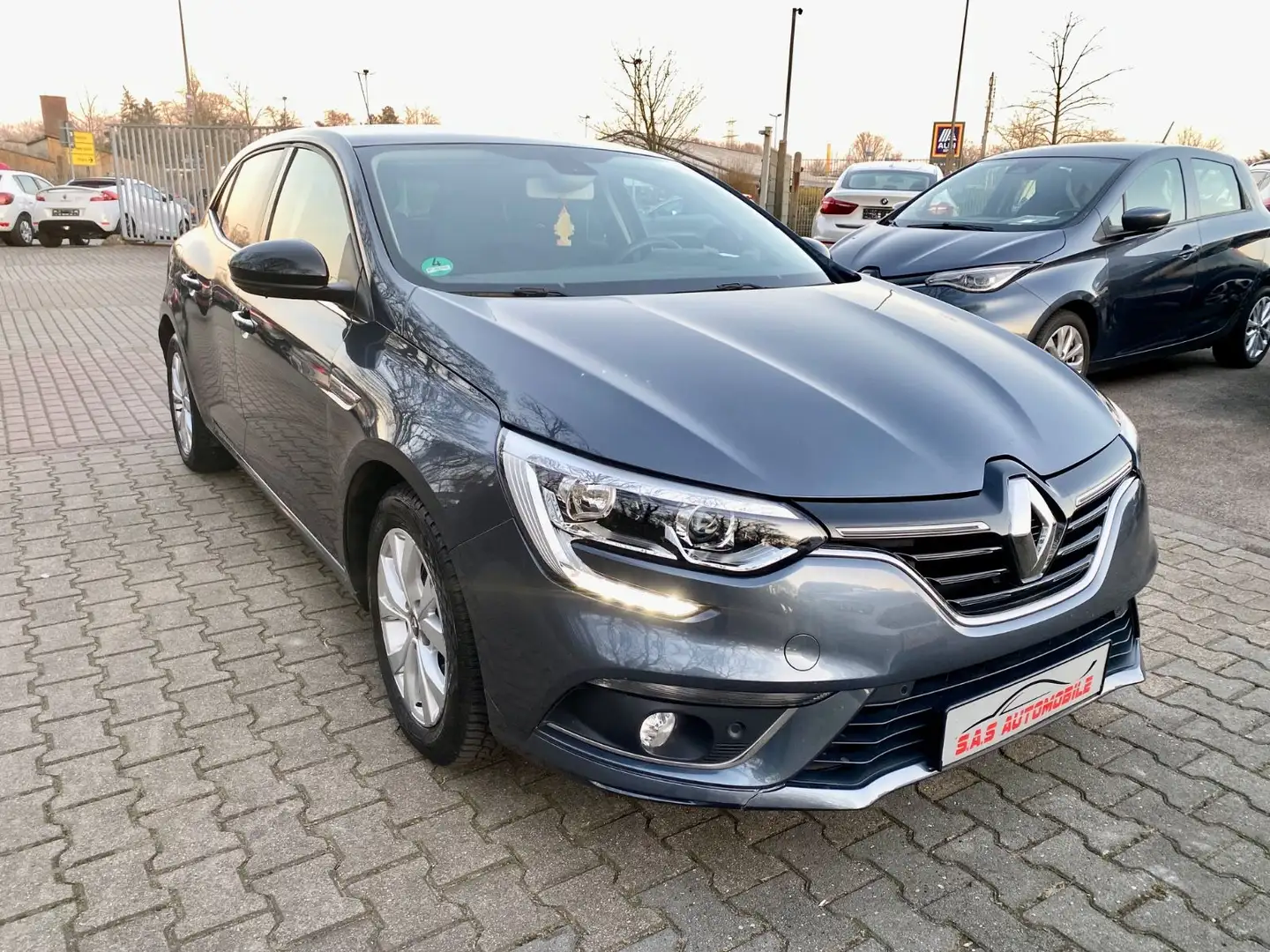 Renault Megane IV GPF EDC Limited/Scheckheftgepflegt Gris - 1