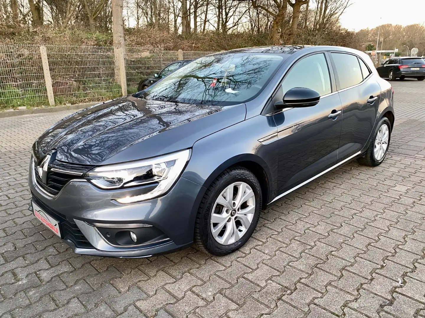 Renault Megane IV GPF EDC Limited/Scheckheftgepflegt Gris - 2